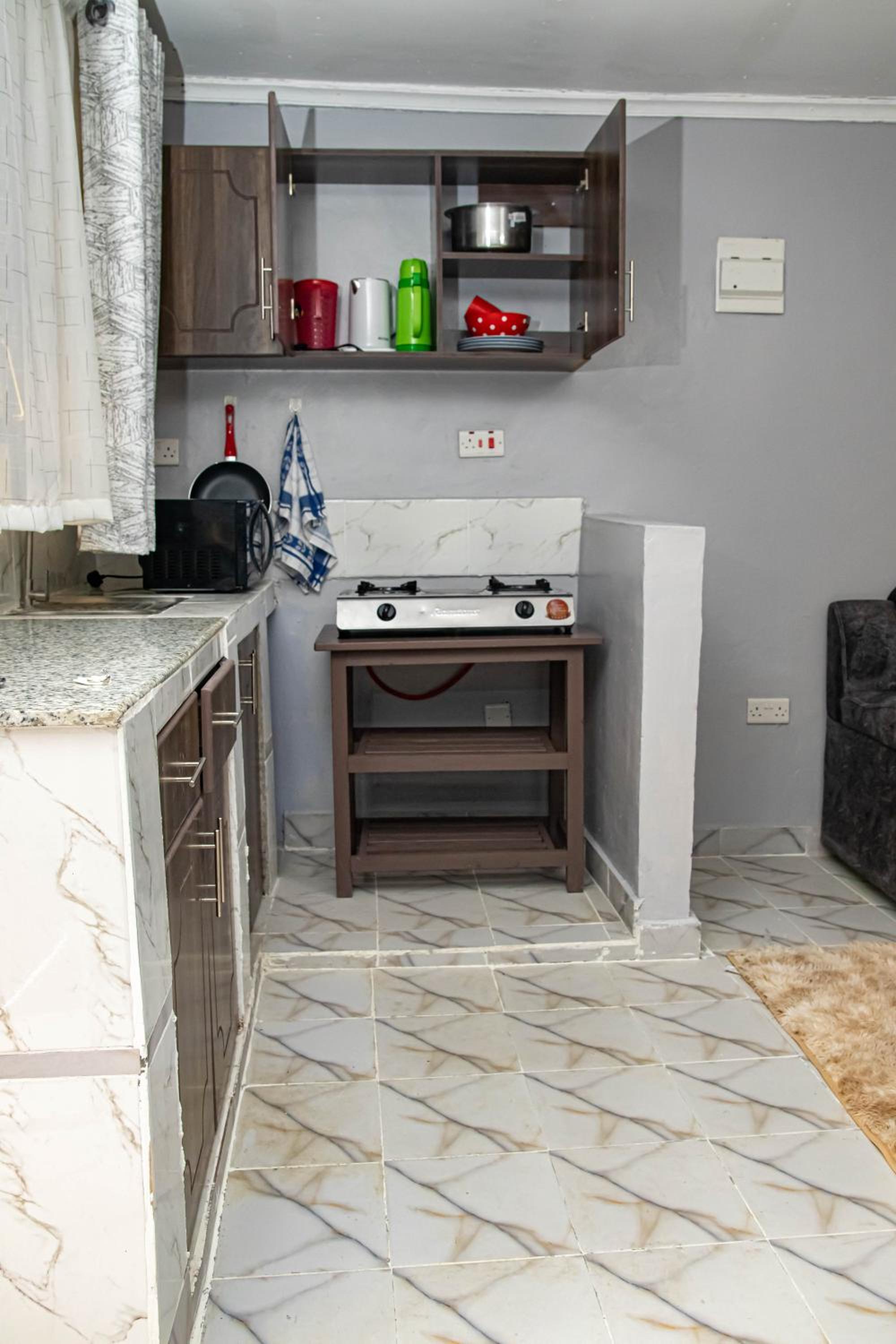 Apartment photo 2
