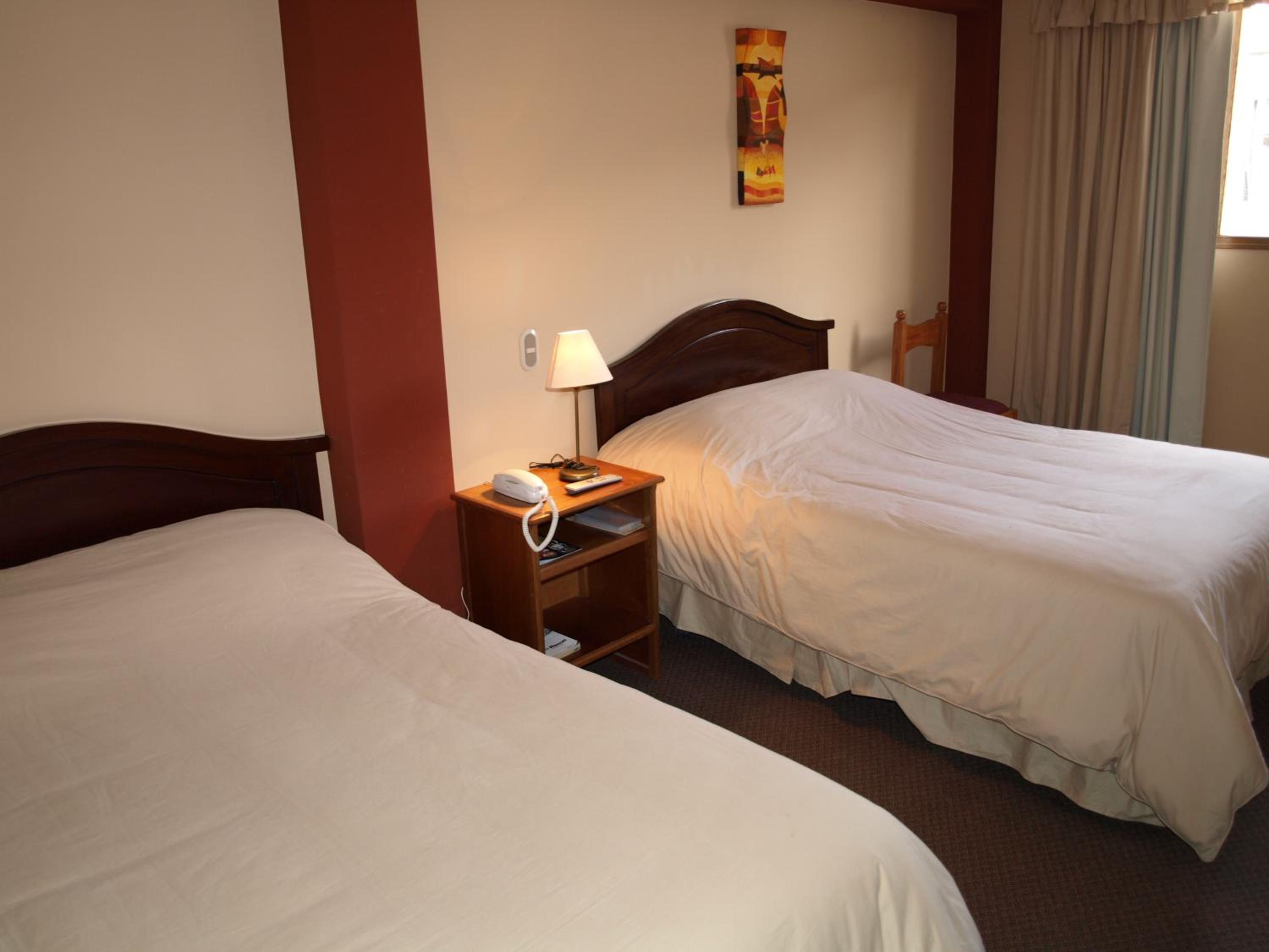 Twin Room - Photo 5