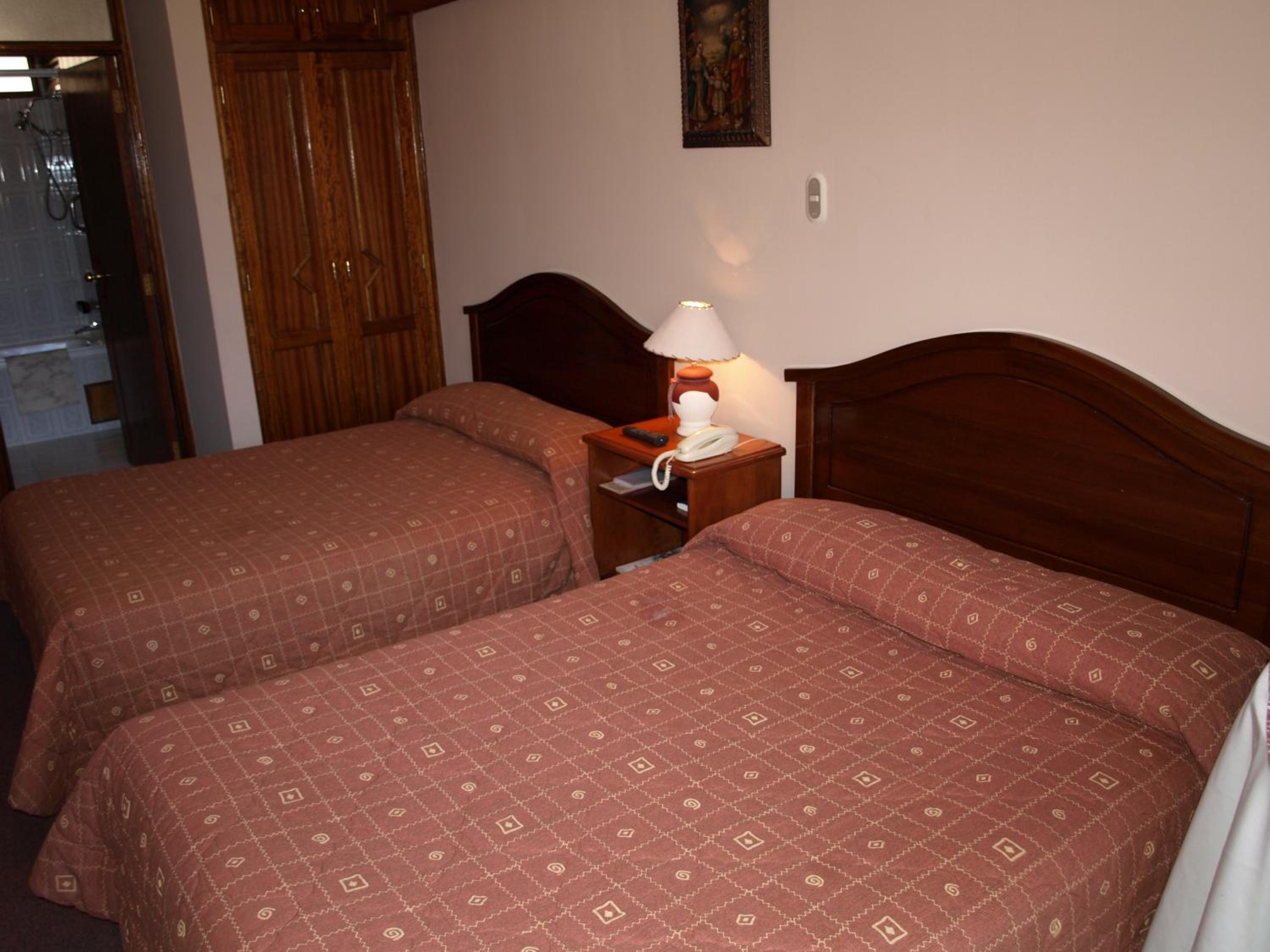 Twin Room - Photo 2