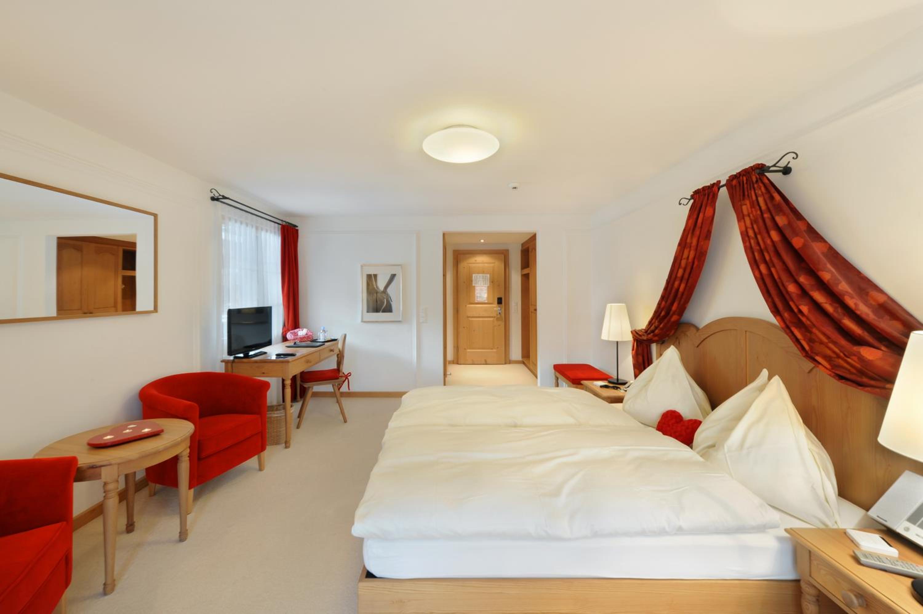 Theme Double Room - Photo 11