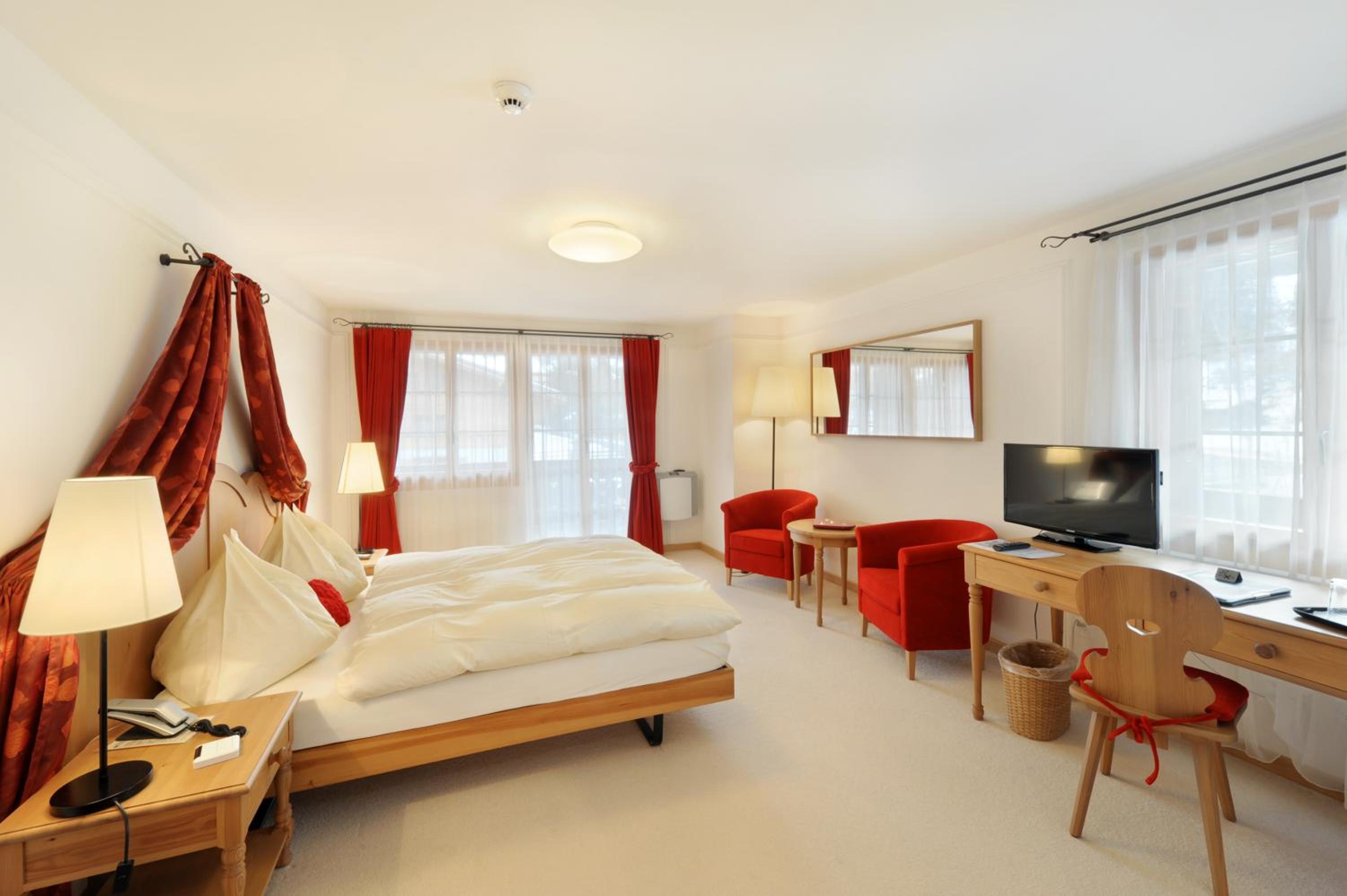 Theme Double Room - Photo 13