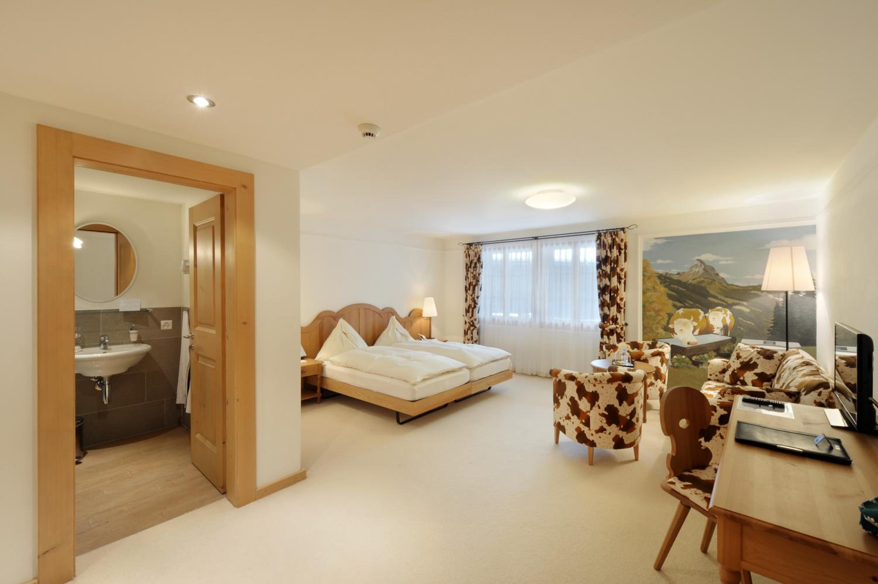 Theme Double Room - Photo 10