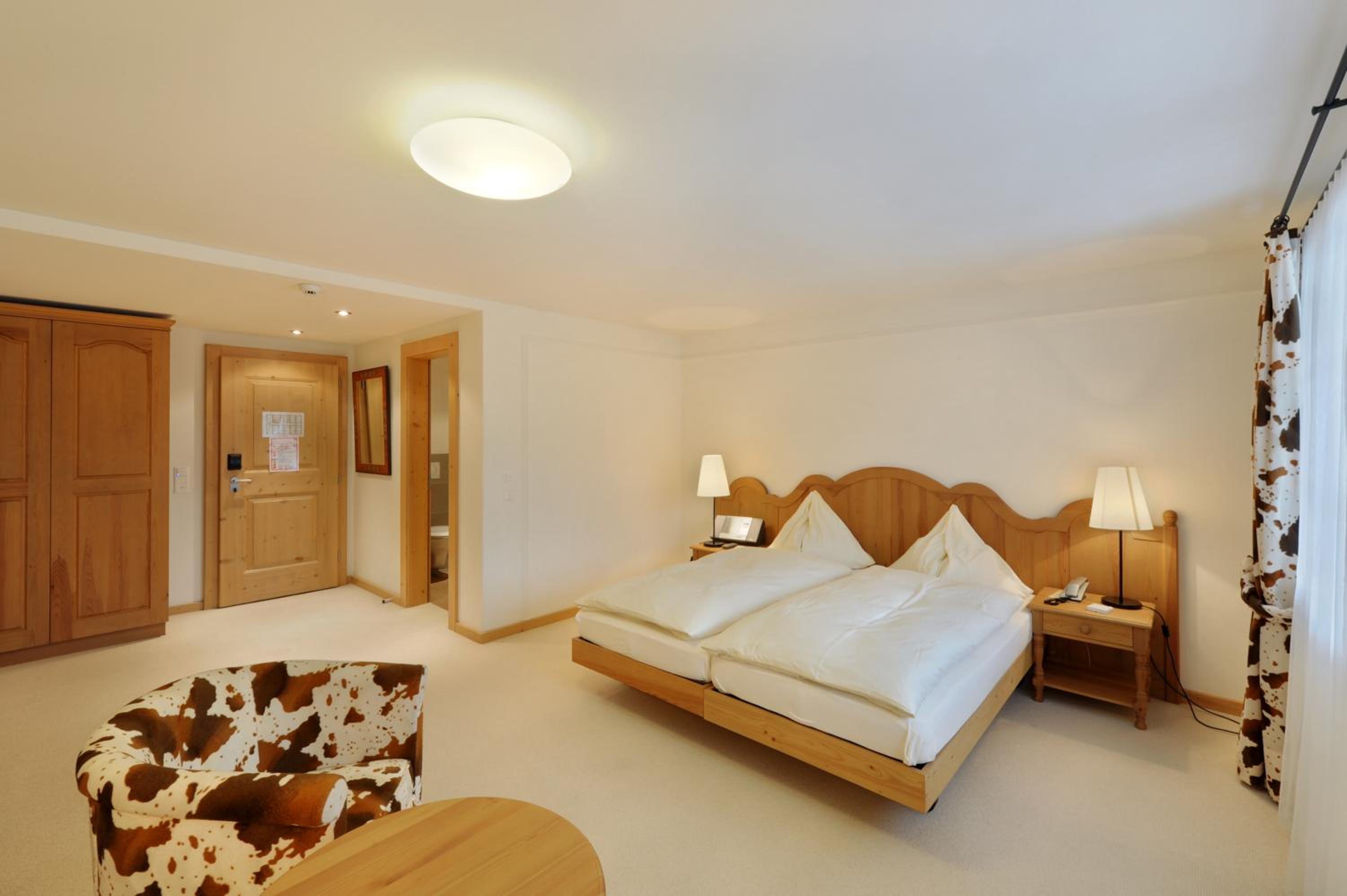 Theme Double Room - Photo 7