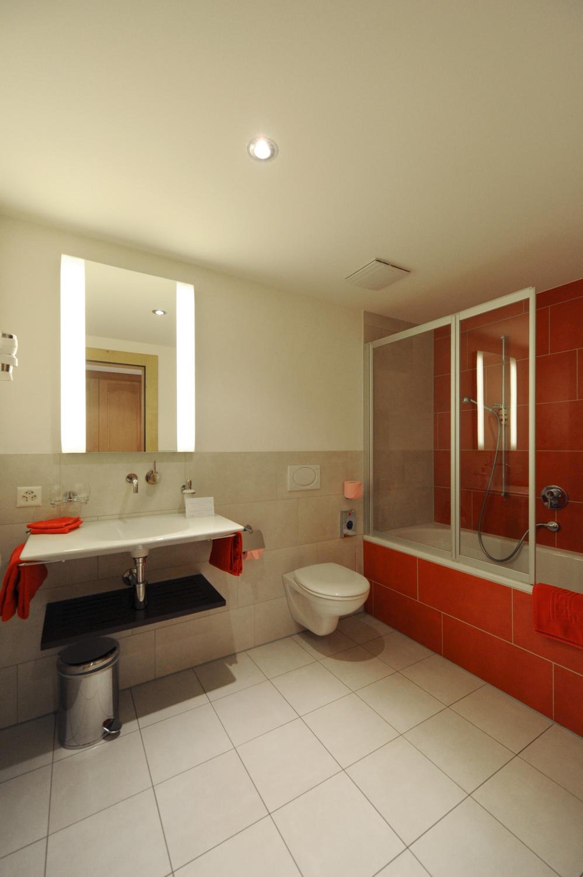 Theme Double Room - Photo 8