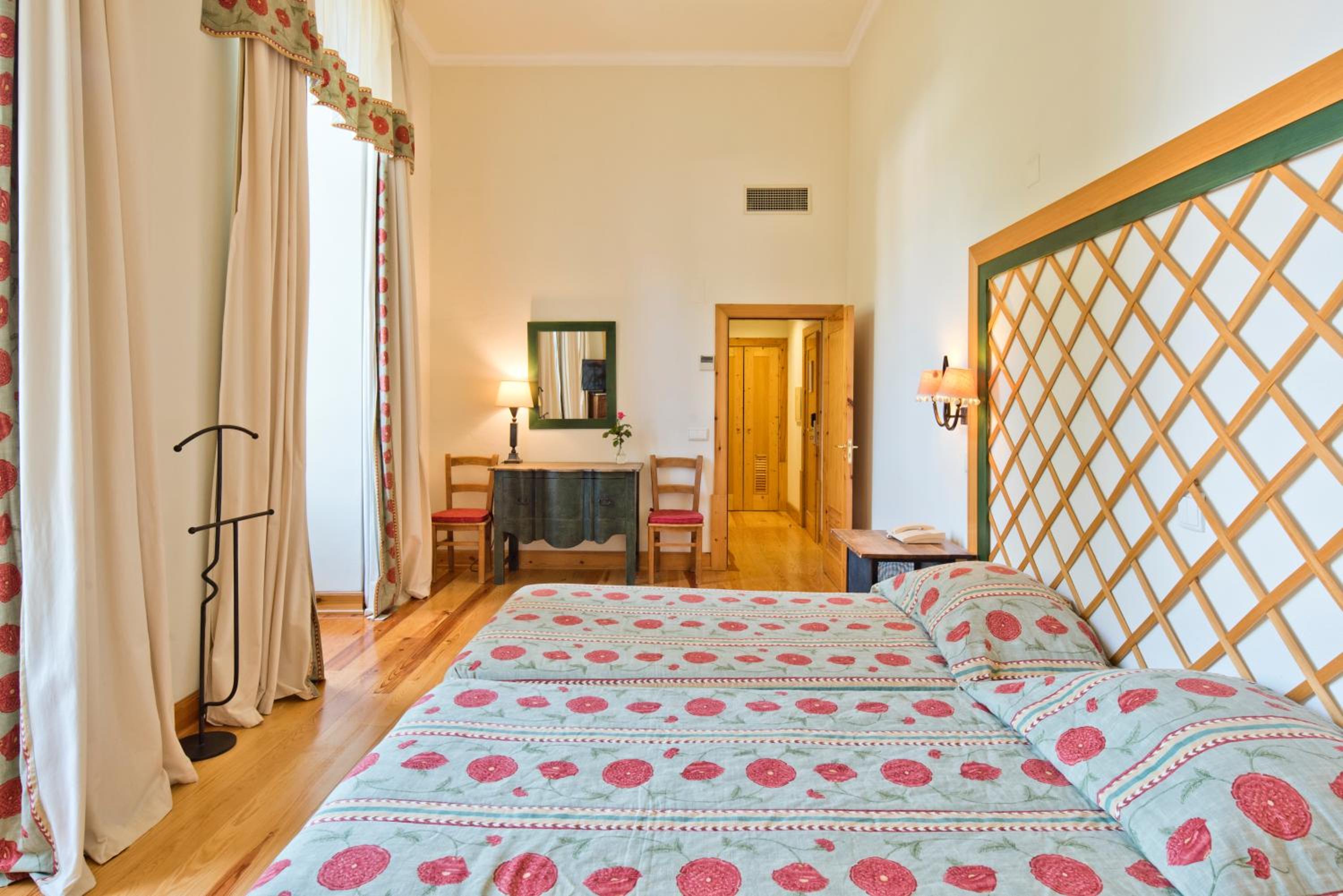 Superior Twin Room - Photo 9