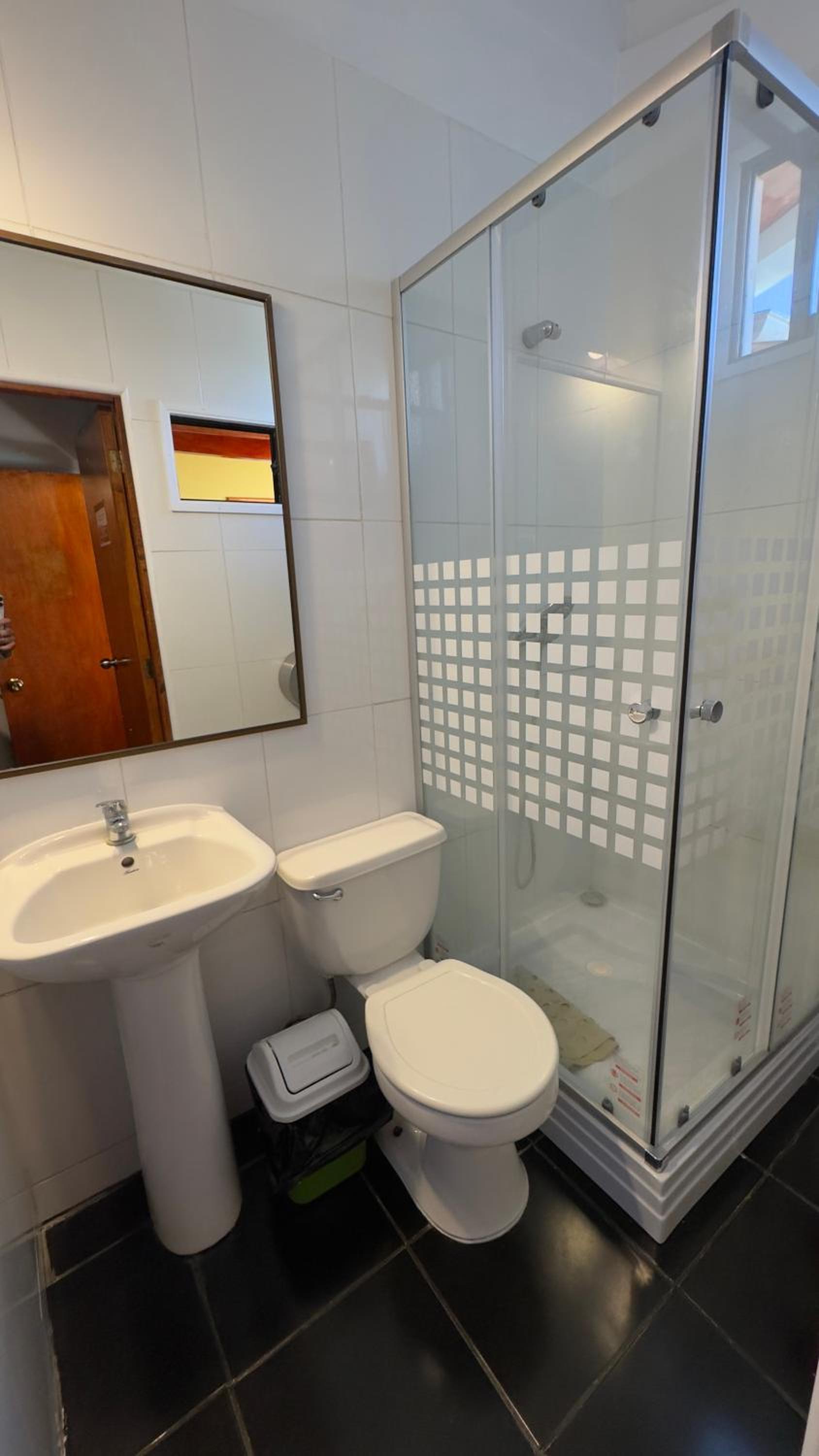 Single Room with Shared Bathroom photo 3