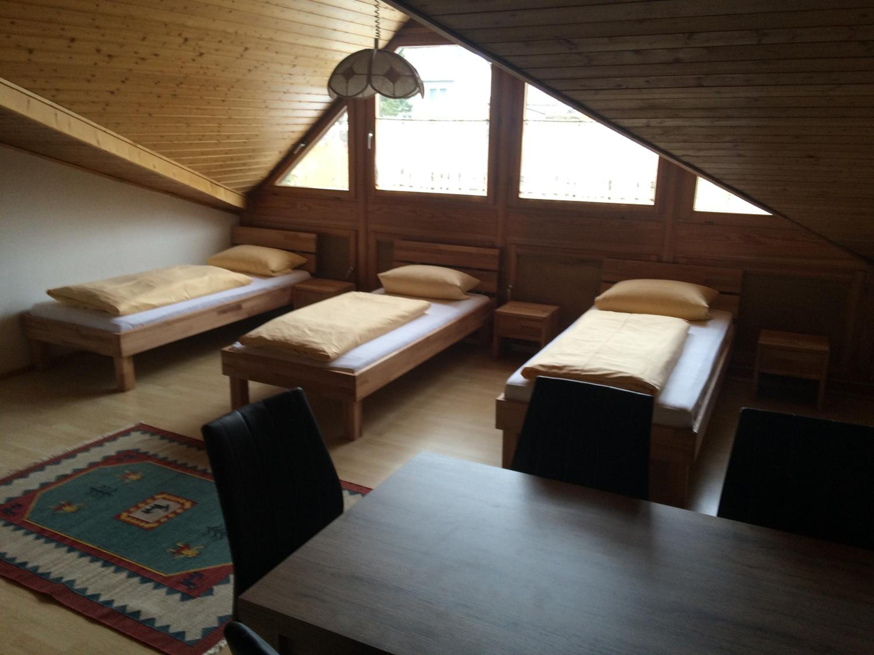 Triple Room with Private Bathroom - Photo 2