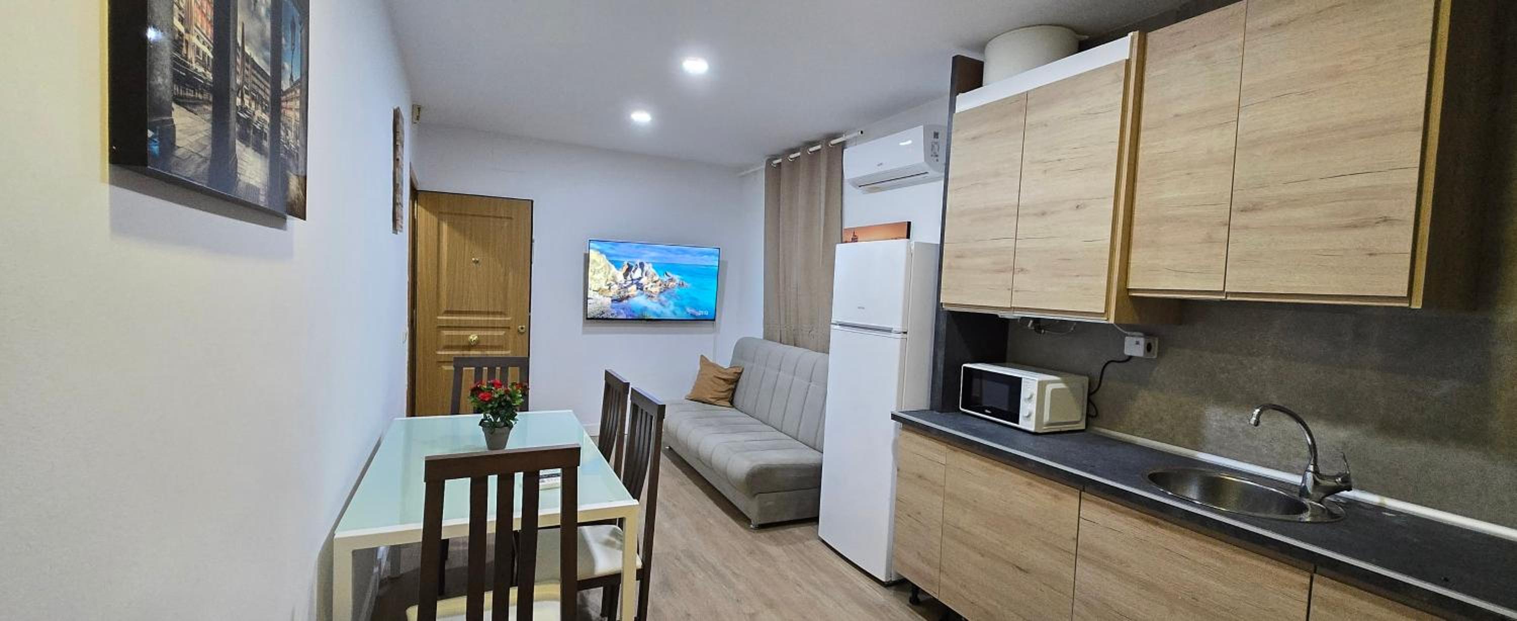 Two-Bedroom Deluxe Apartment photo 3