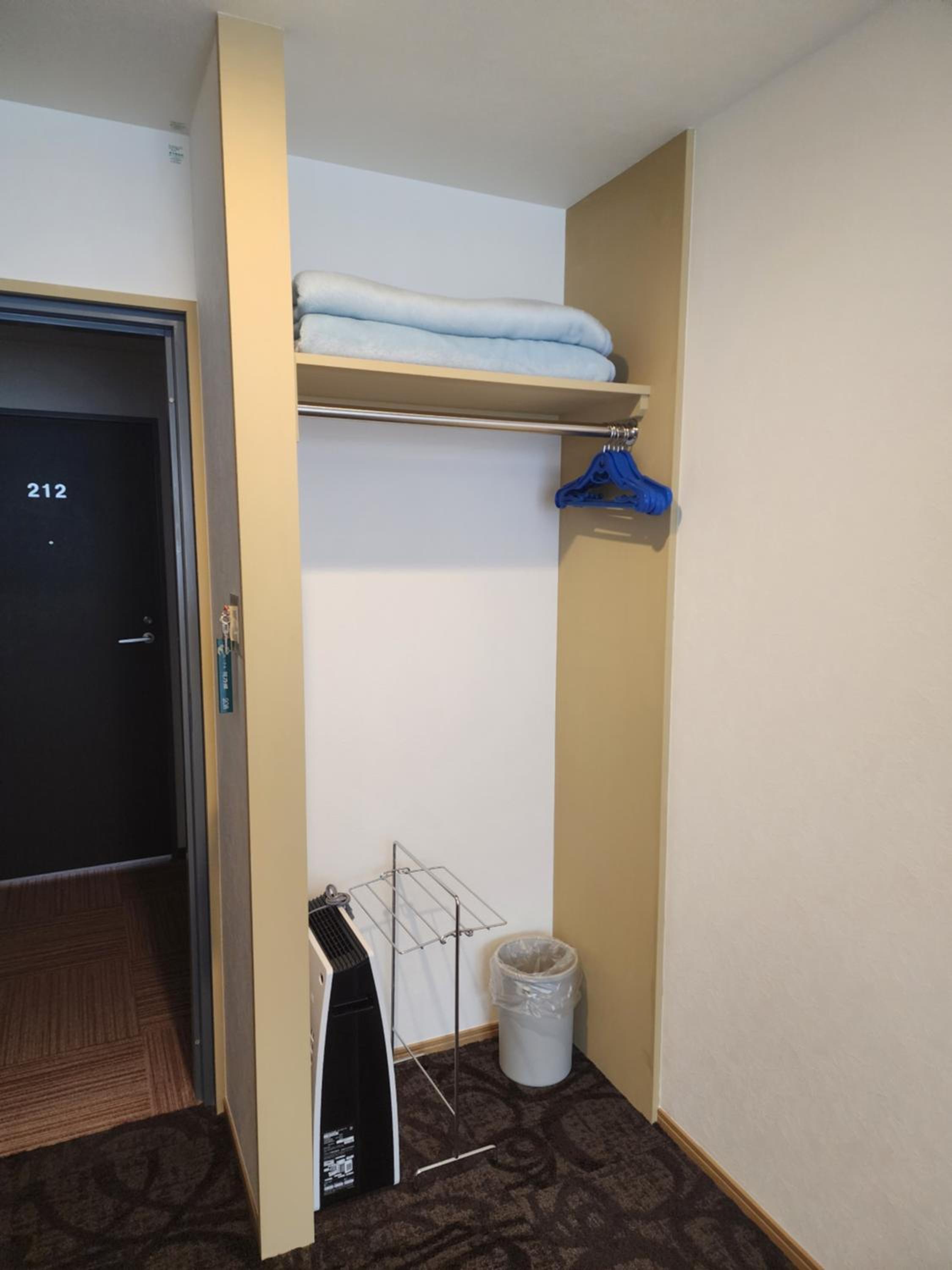 Twin Room with Shower