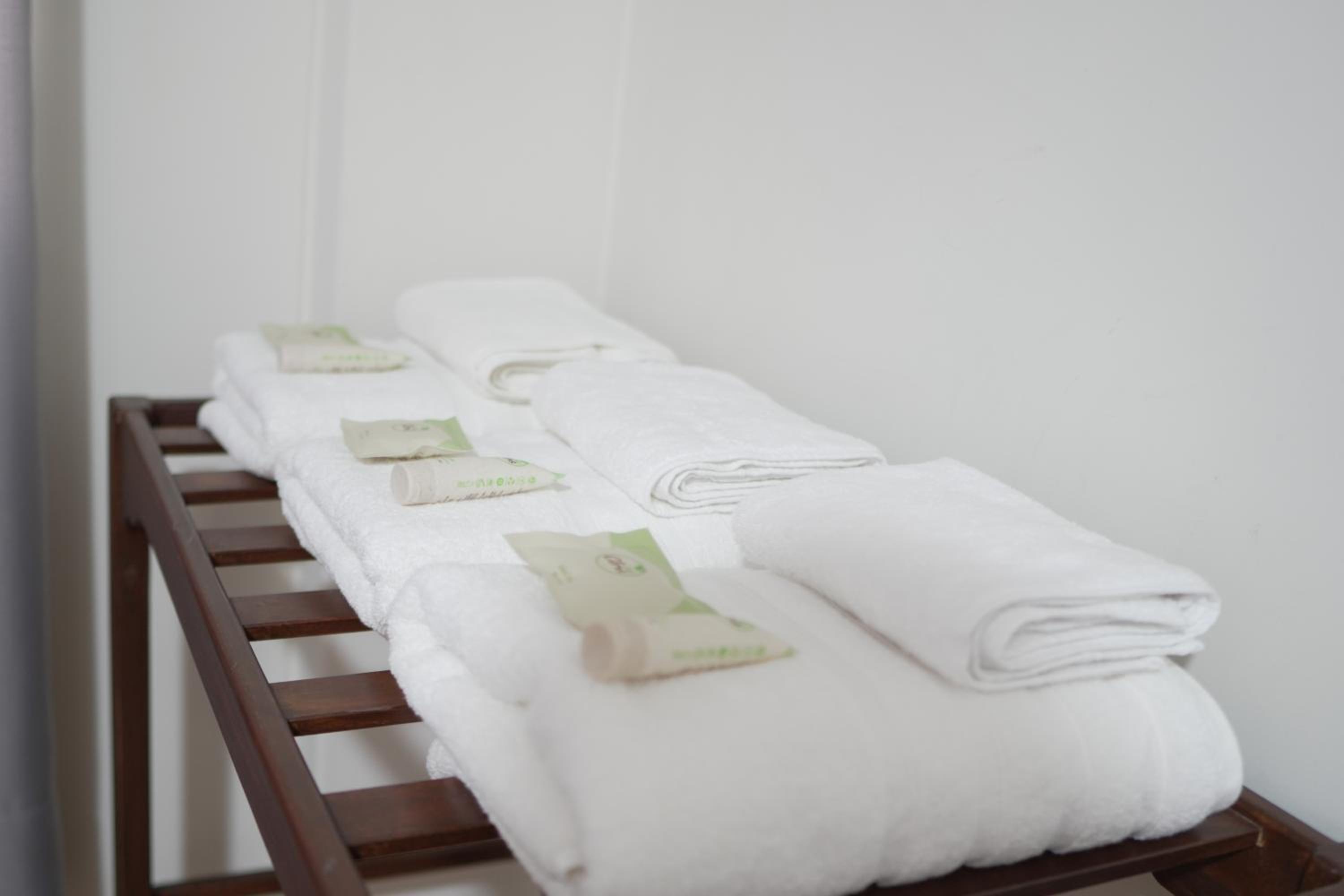 Twin Room with Private Bathroom photo 1