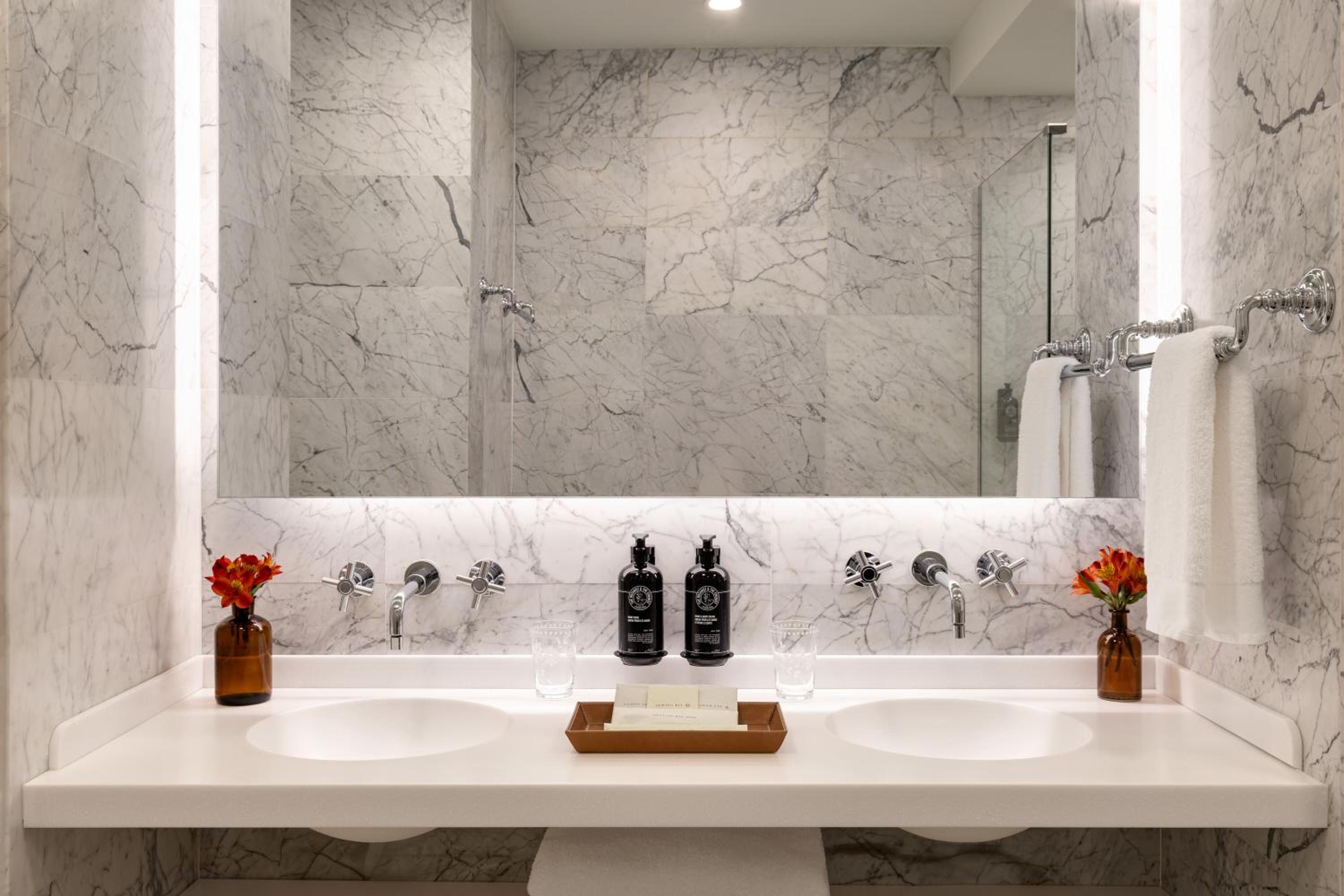 King Room - Disability Access with Tub