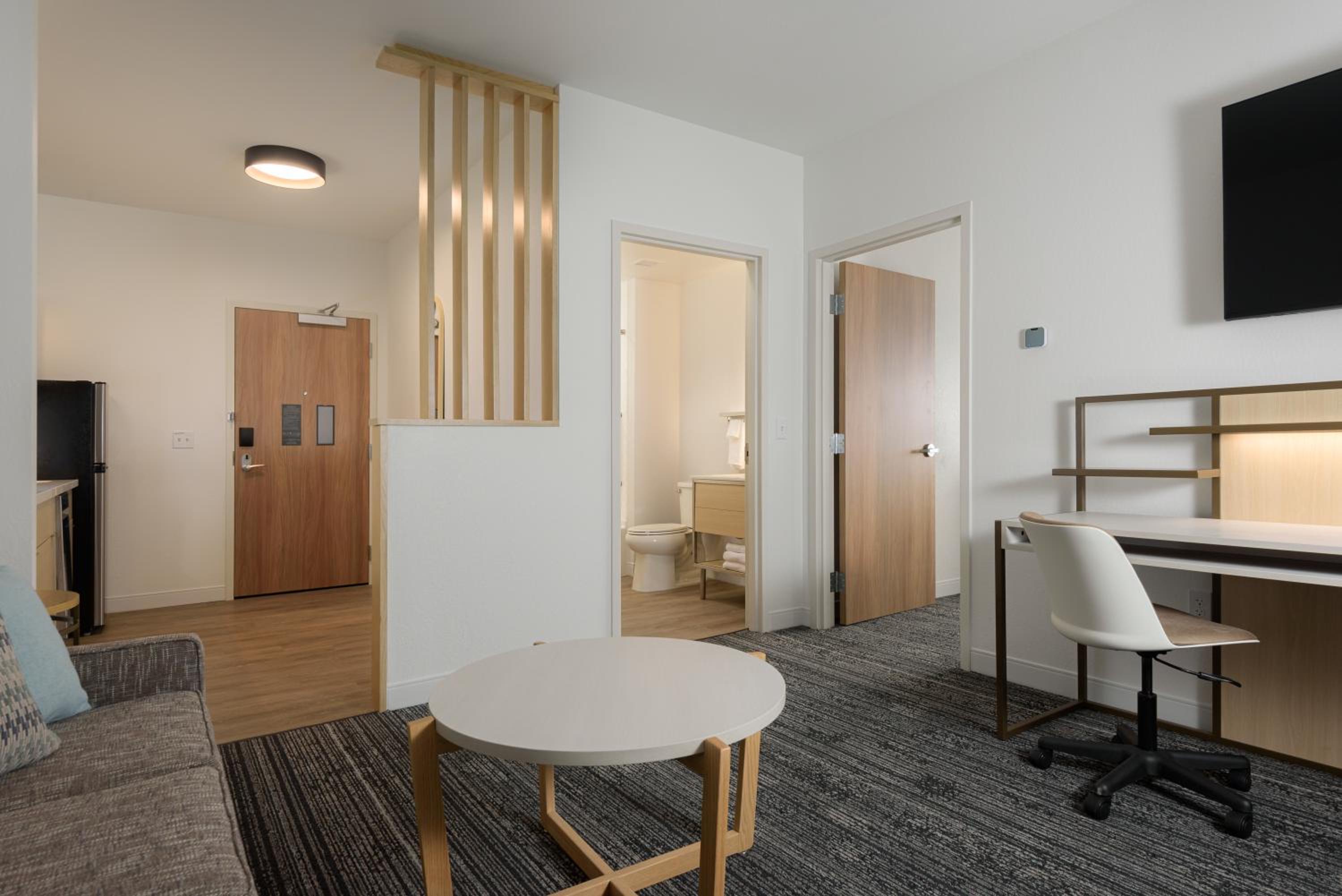 One-Bedroom King Suite with Sofa Bed and Roll-in Shower - Mobility and Hearing Accessible photo 3