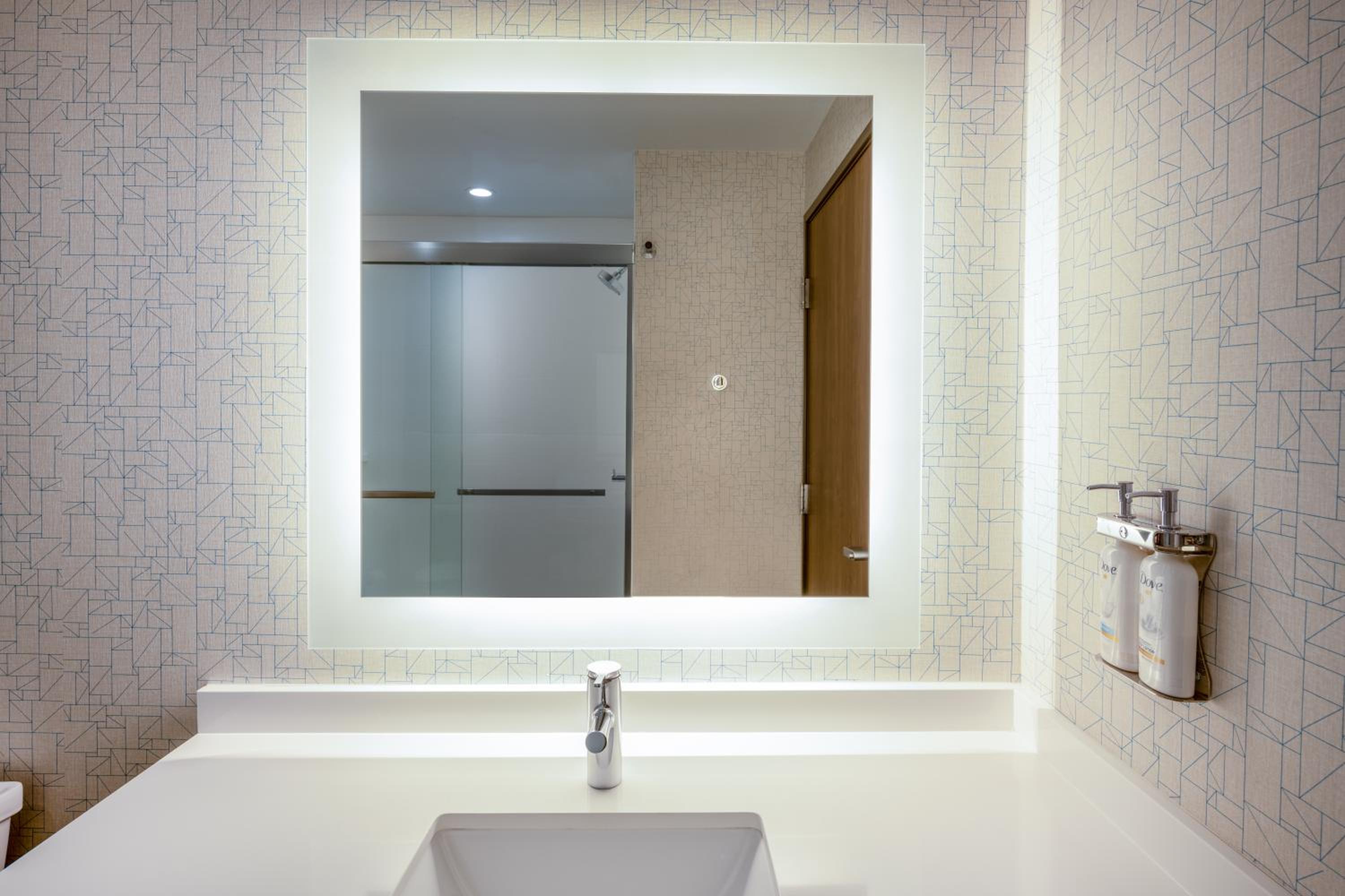 King Suite - Photo 5