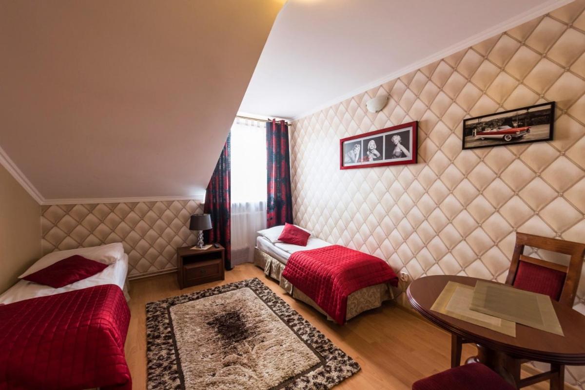 Triple Room with Private Bathroom photo 2