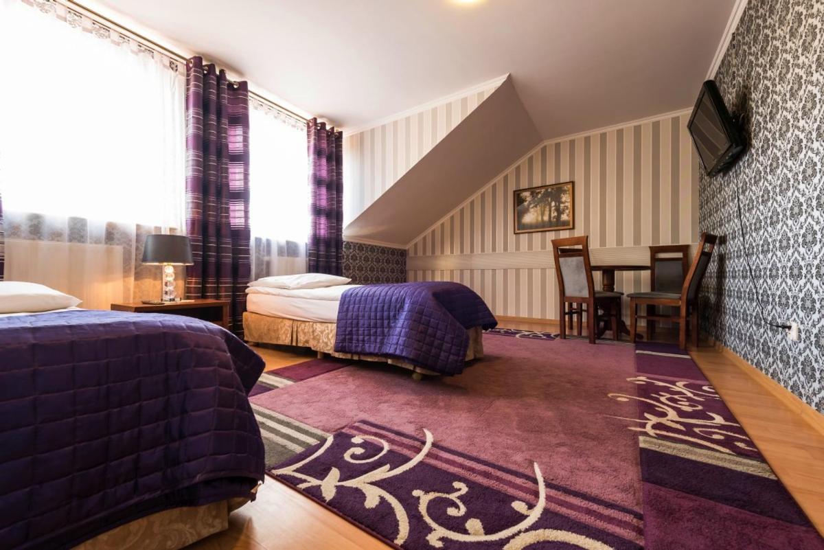 Quadruple Room with Private Bathroom photo 2