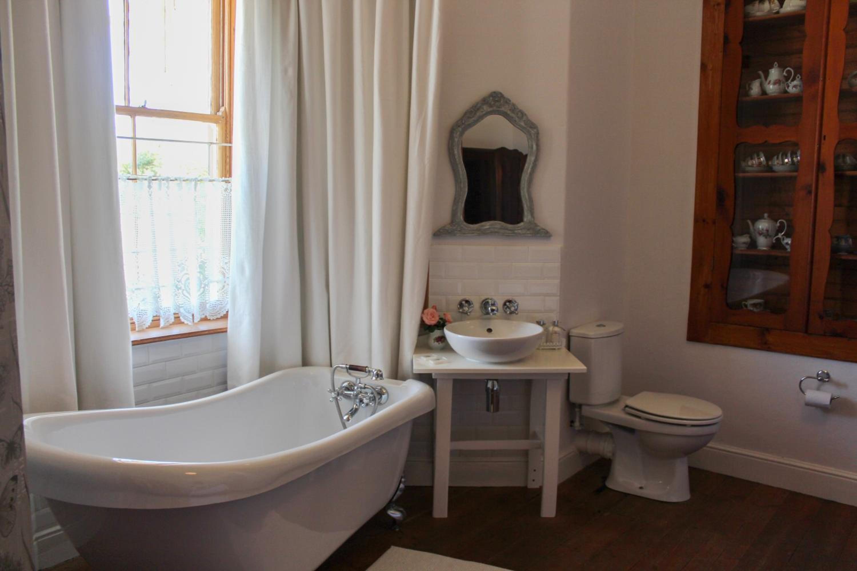 Double Room with Mountain View - Photo 3