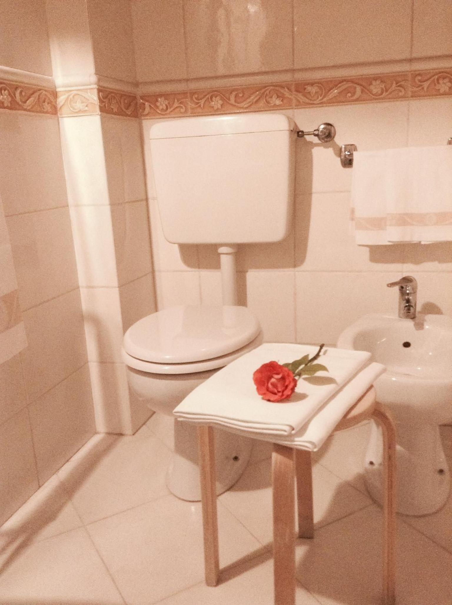 Comfort Triple Room with Shower - Photo 7