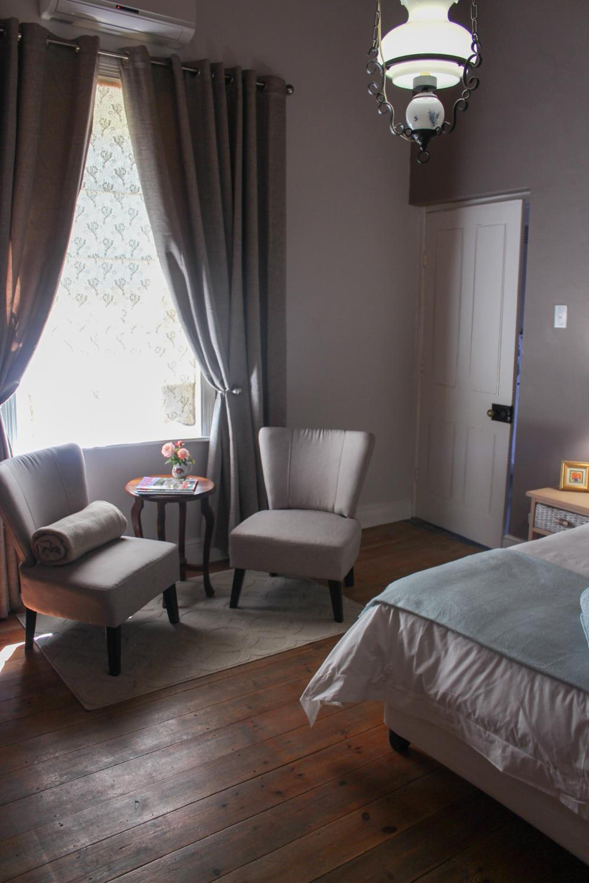 Double Room with Private Bathroom - Photo 4