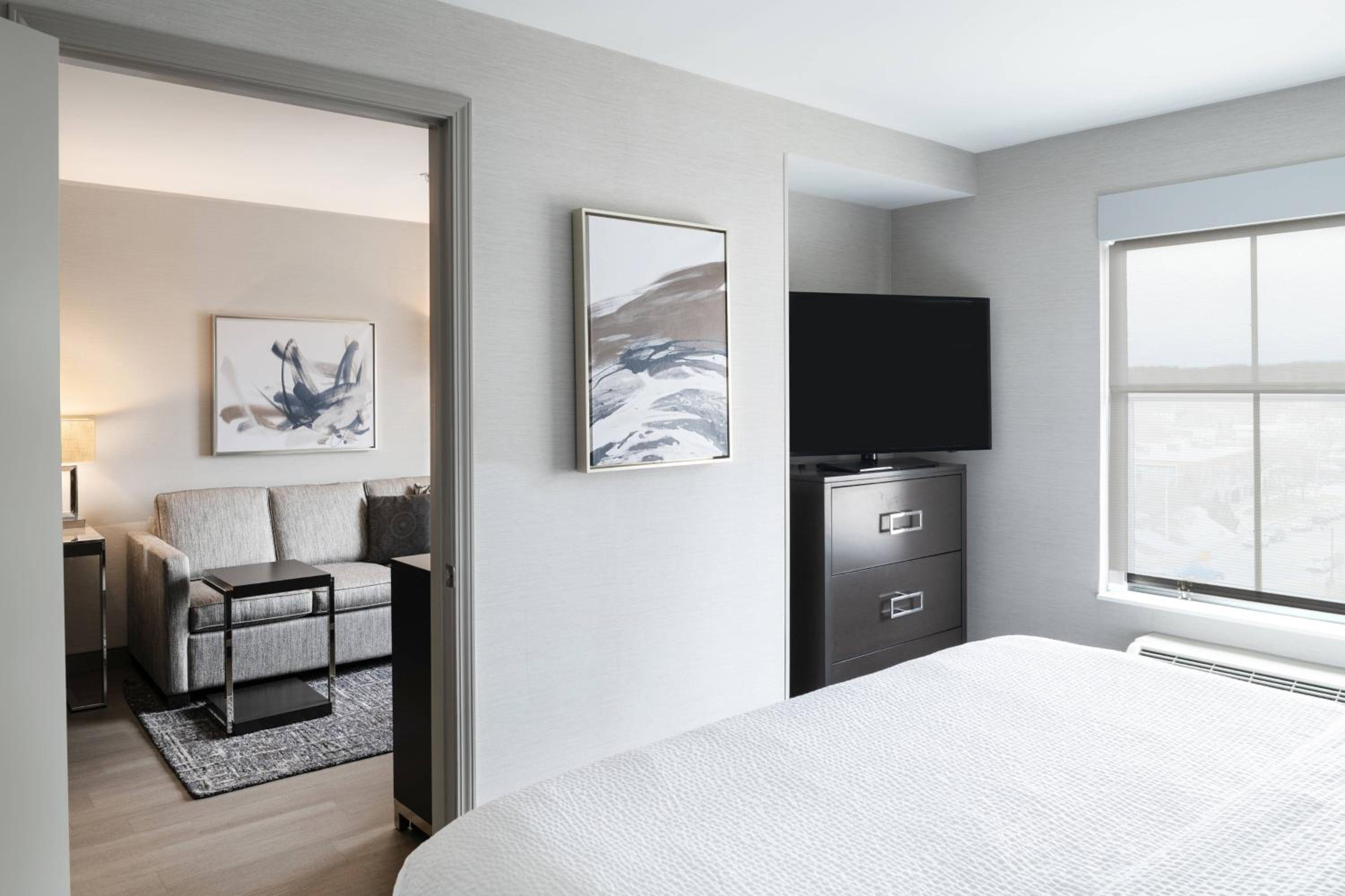 One-Bedroom King Suite with Sofa Bed - Hearing Accessible photo 2