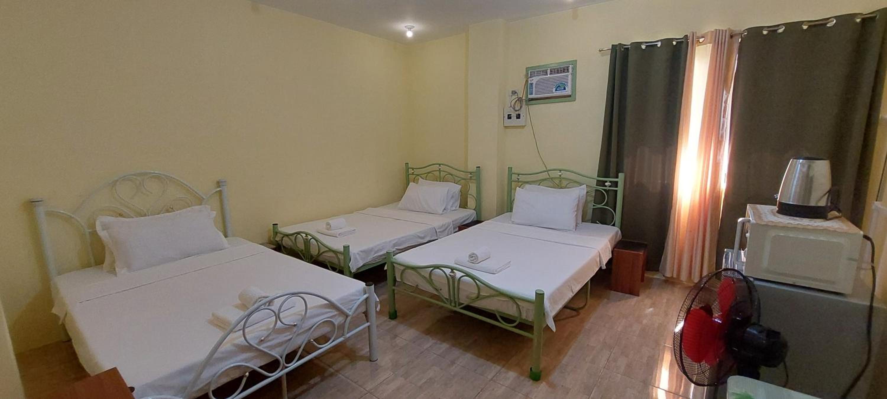Triple Room with Private Bathroom