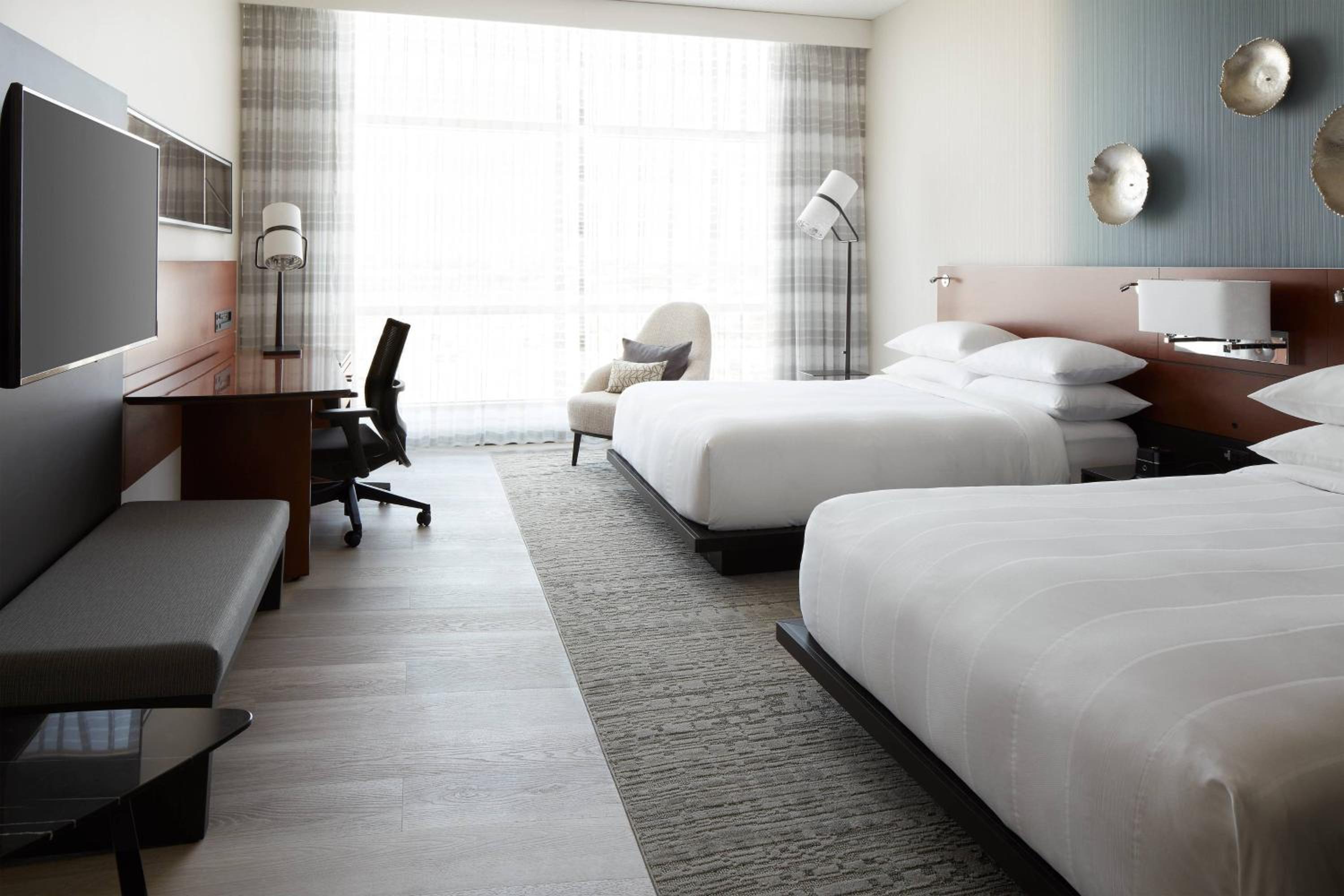 Concierge lounge access, Guest room, 2 Queen