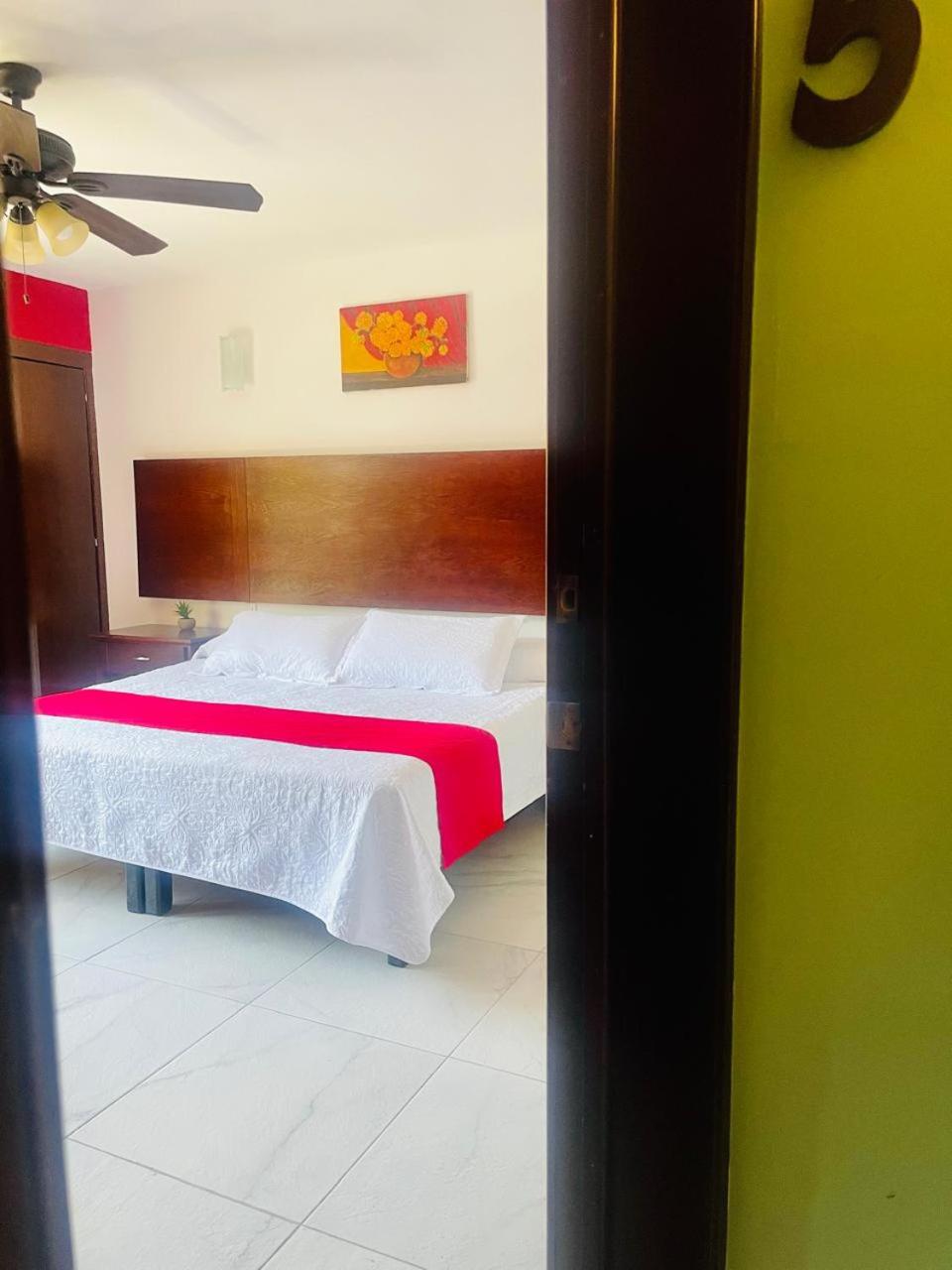 Deluxe King Room photo 1