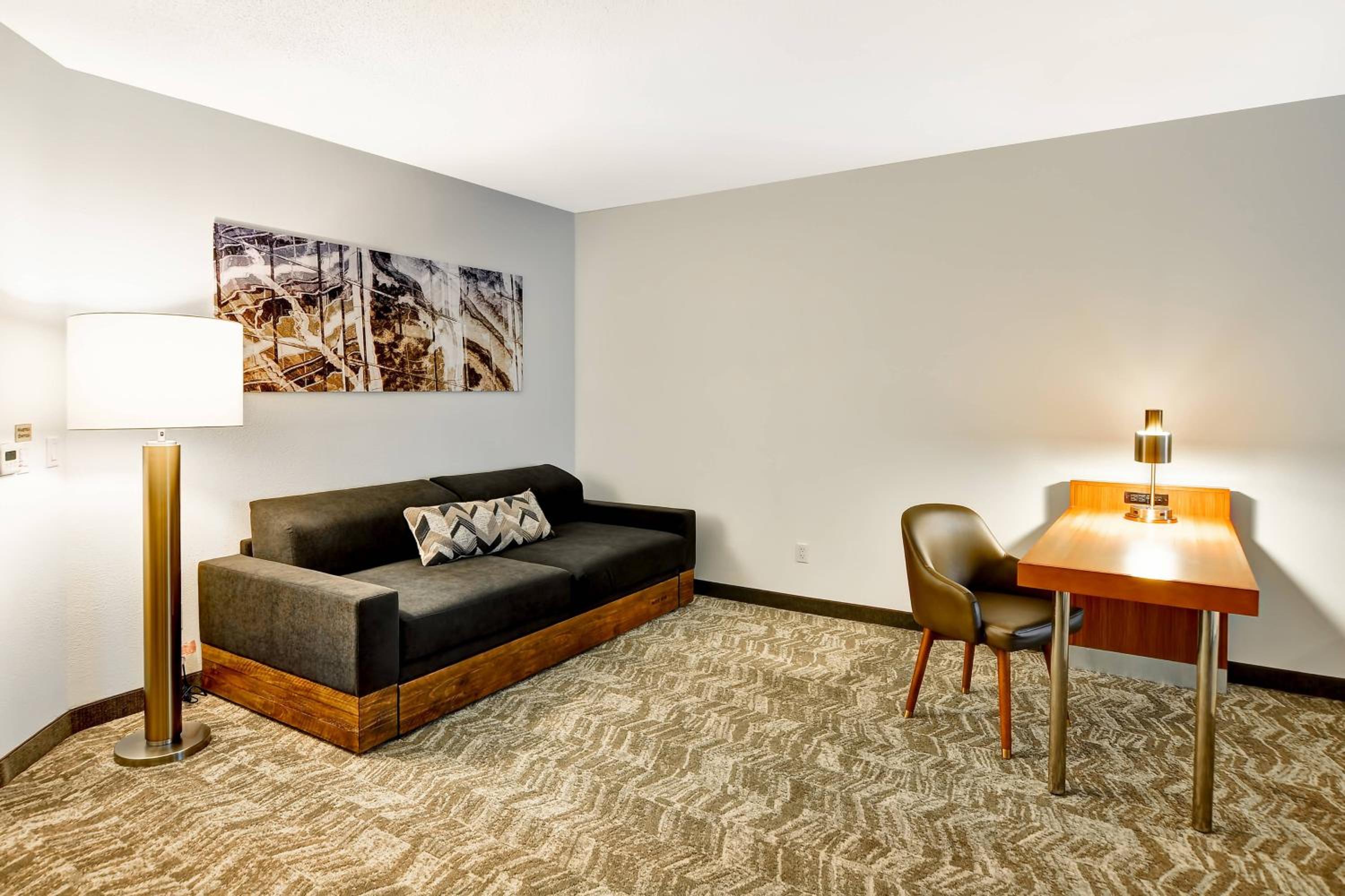 Queen Suite with Two Queen Beds and Trundle Sofa - Photo 2