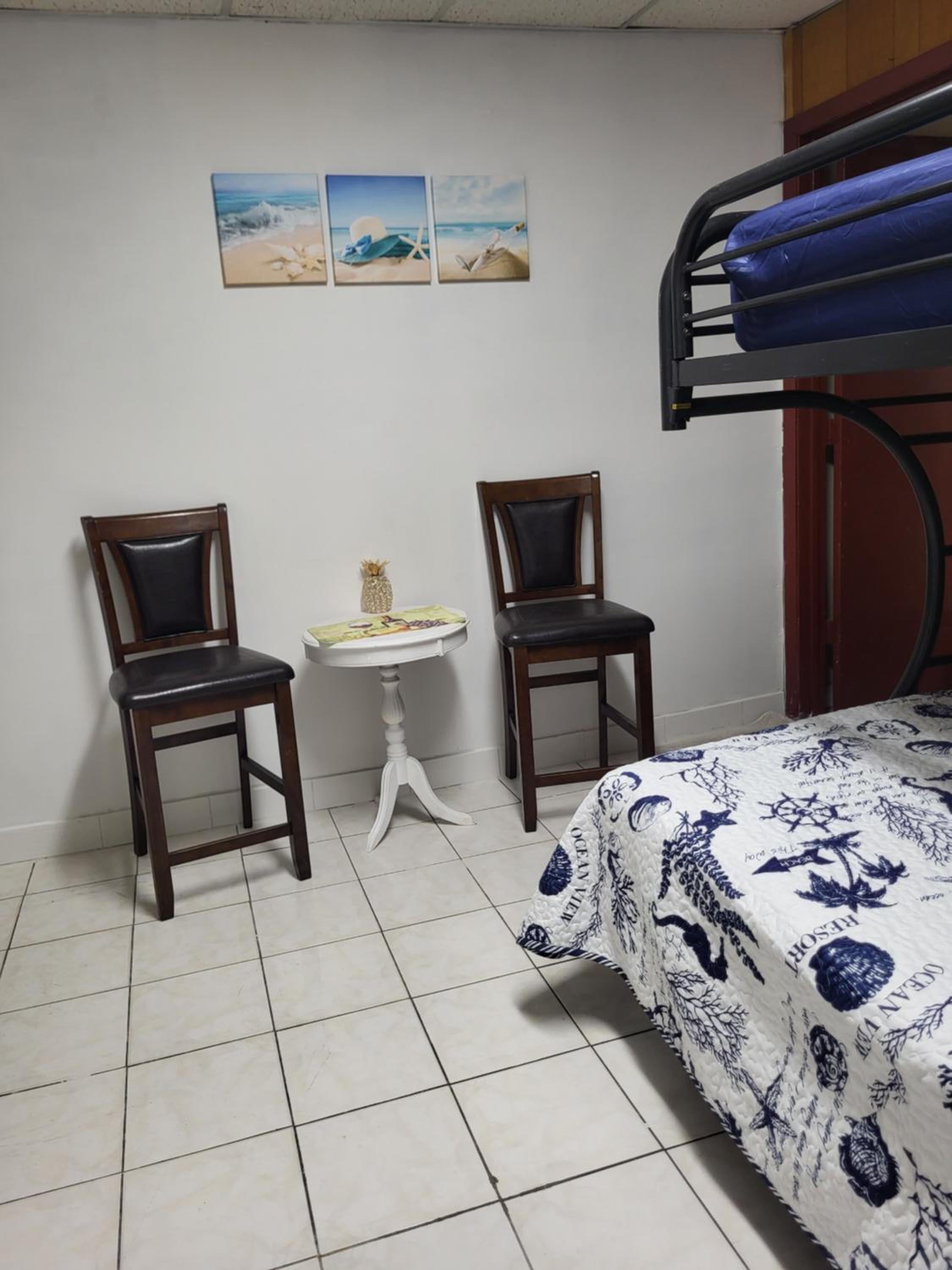 Double or Twin Room with Private Bathroom photo 3