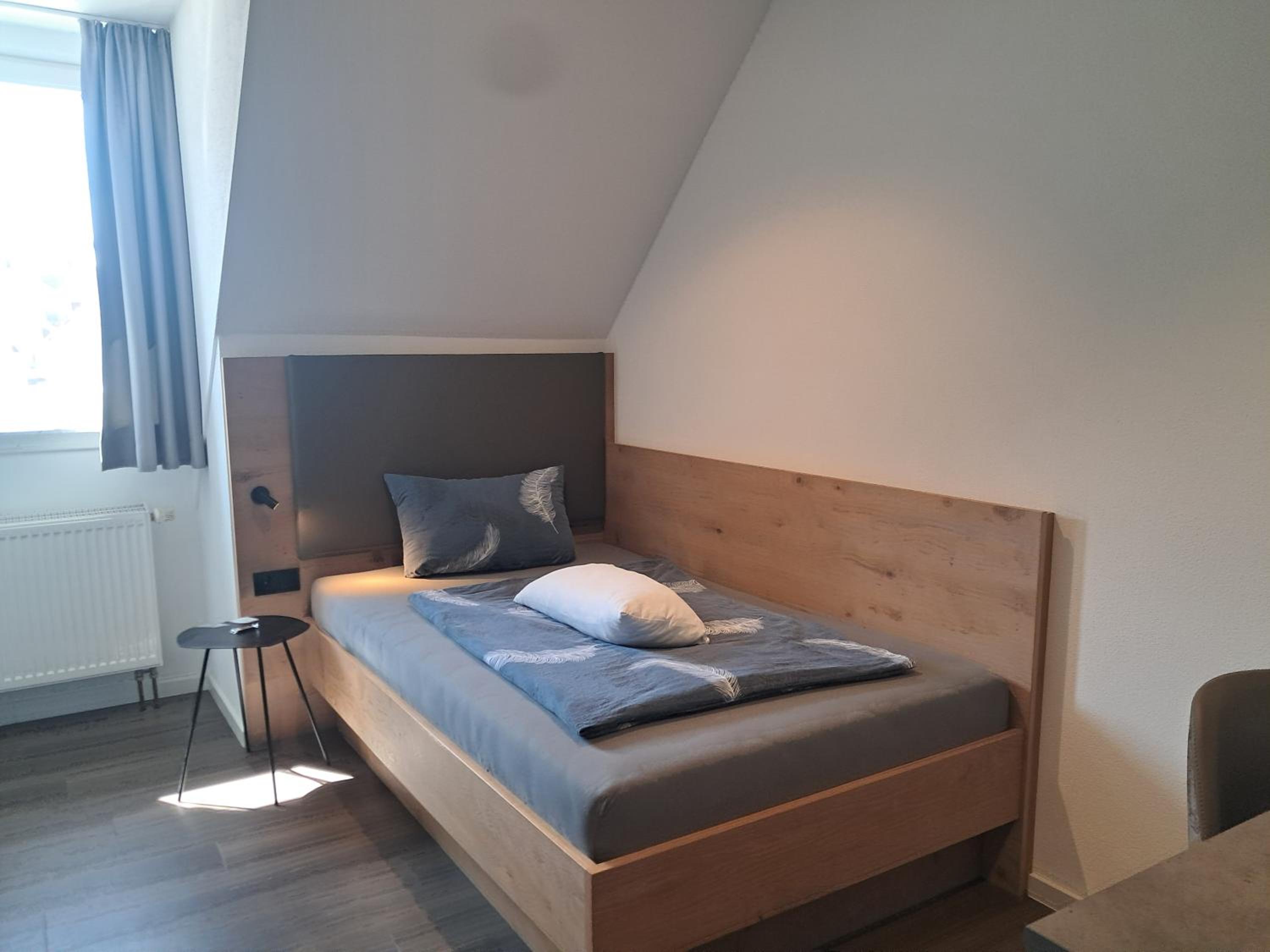 Deluxe Single Room