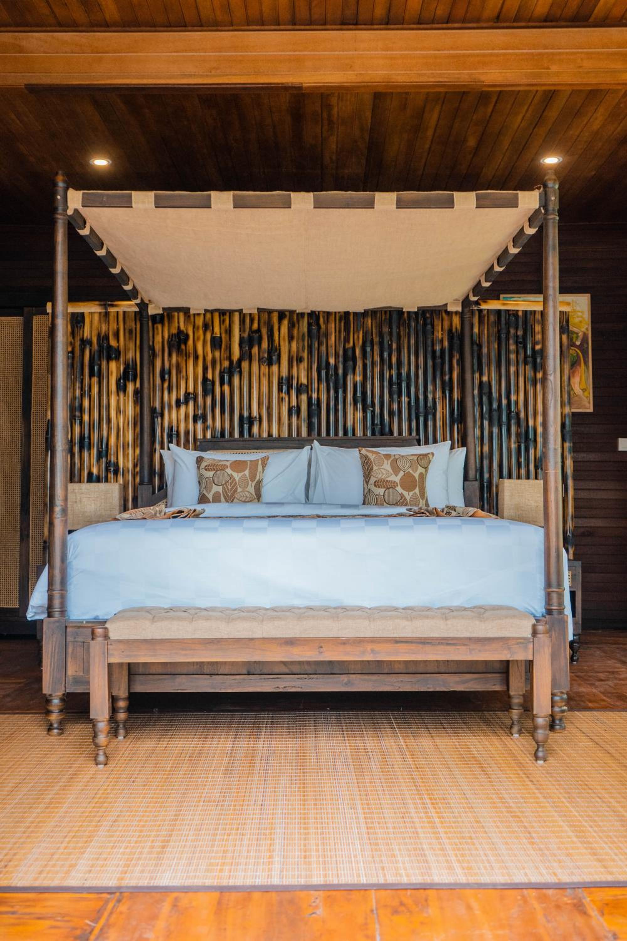 One-Bedroom Wooden  Pool Villa photo 3