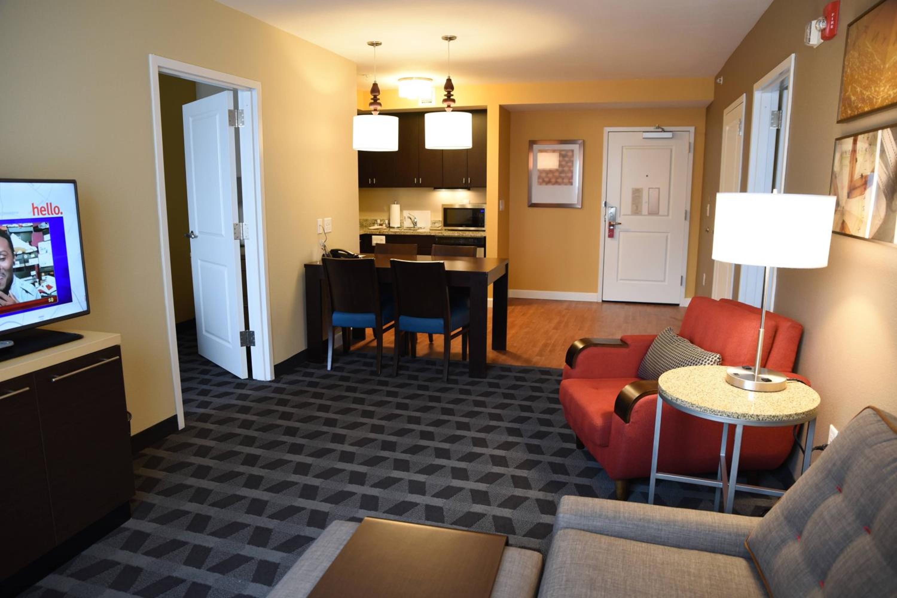 Two-Bedroom Suite with Adapted Tub - Mobility Accessible photo 2