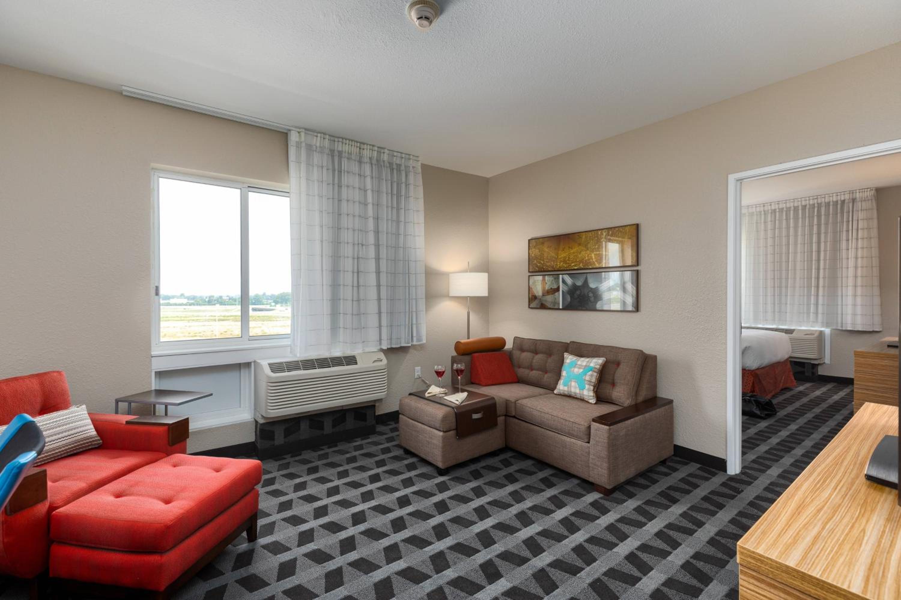 One-Bedroom Queen Suite with Sofa Bed and Roll-in Shower - Mobility Accessible photo 2