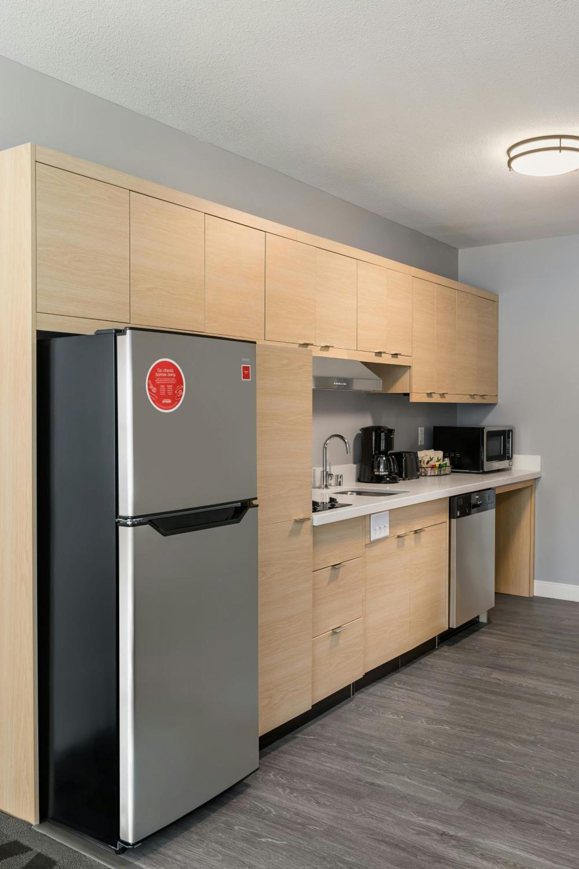 Executive Suite - Photo 1