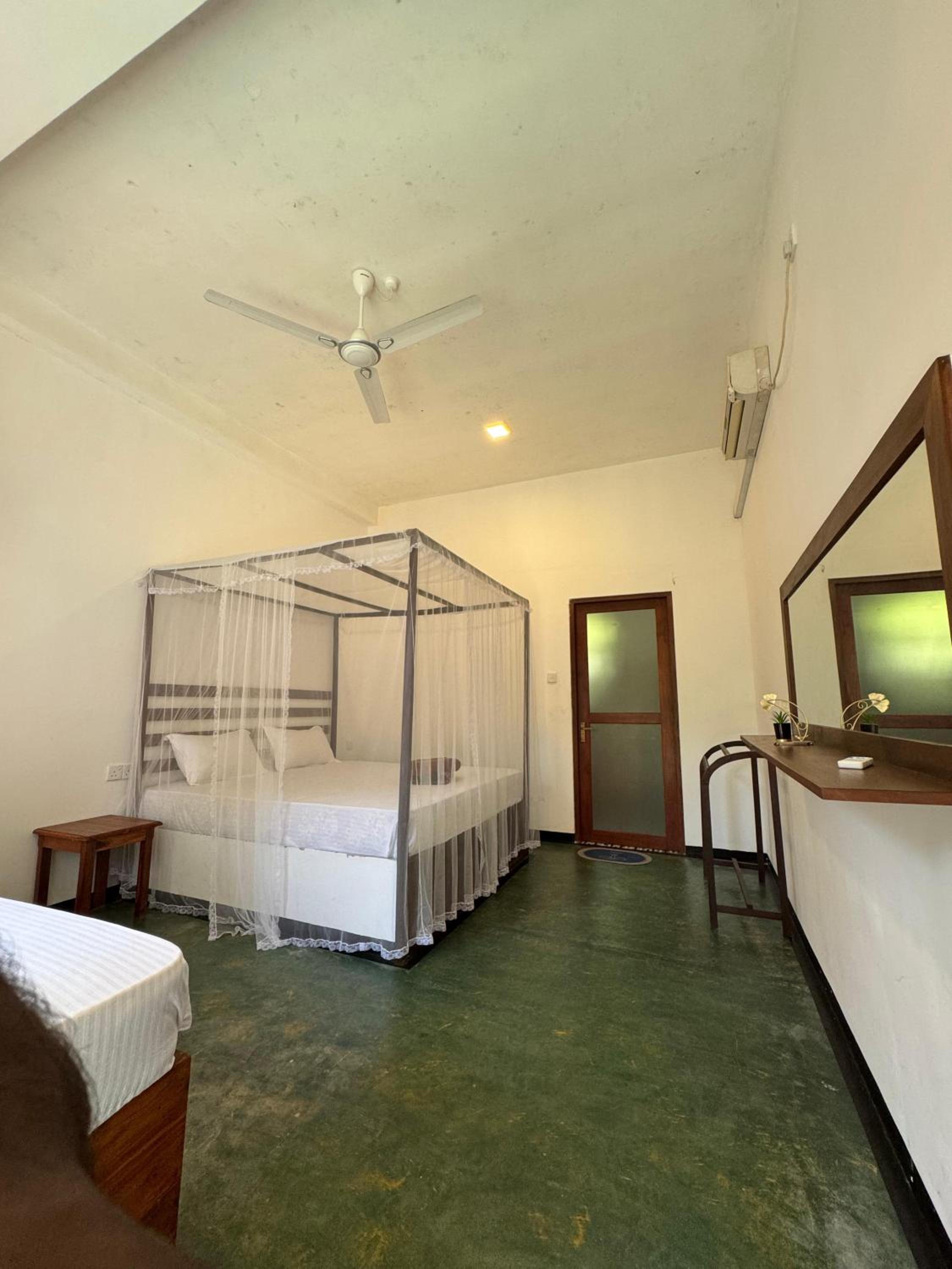 Deluxe Double or Twin Room with Balcony photo 2