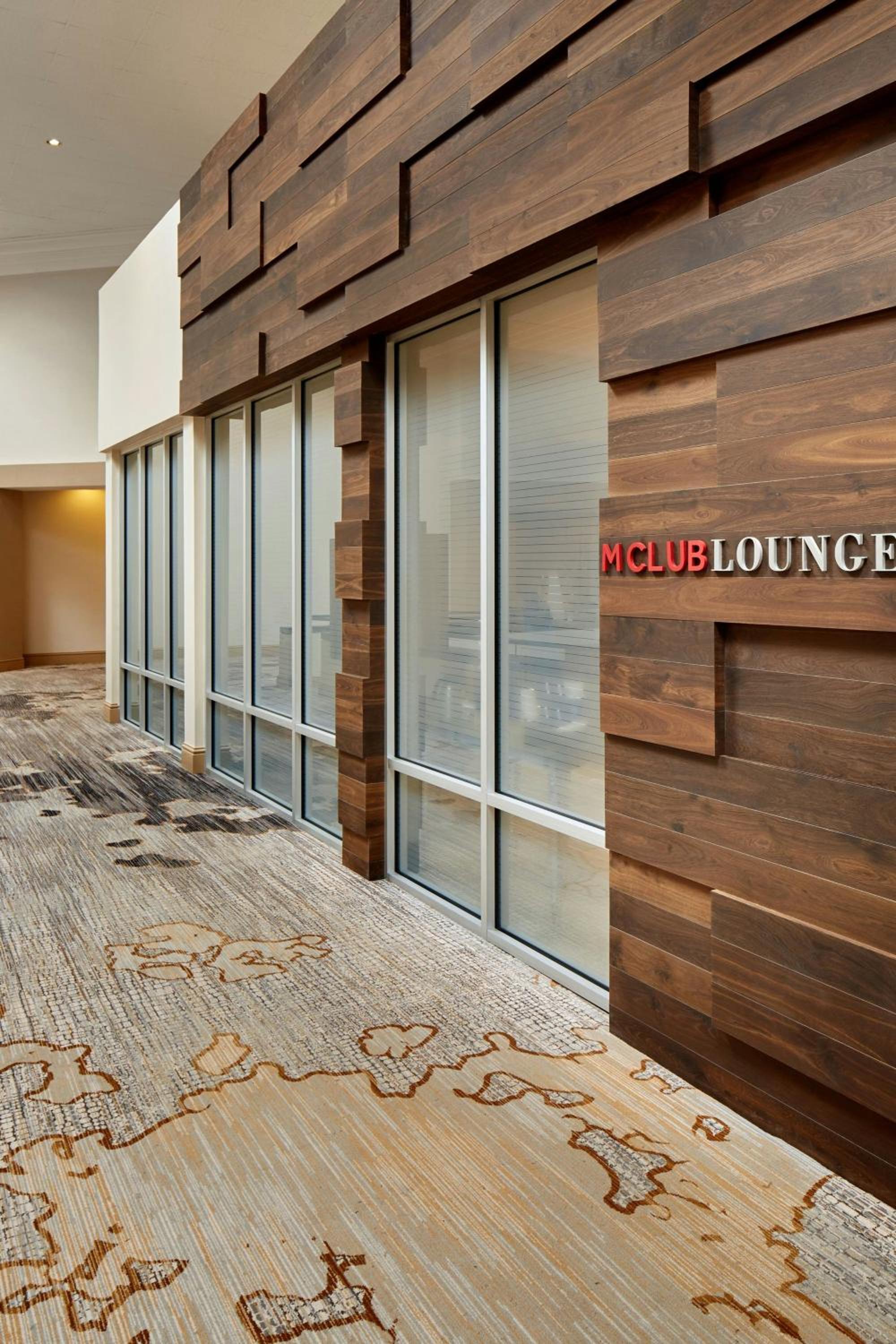 King Room with Concierge Lounge Access - Hearing Accessible - Photo 7
