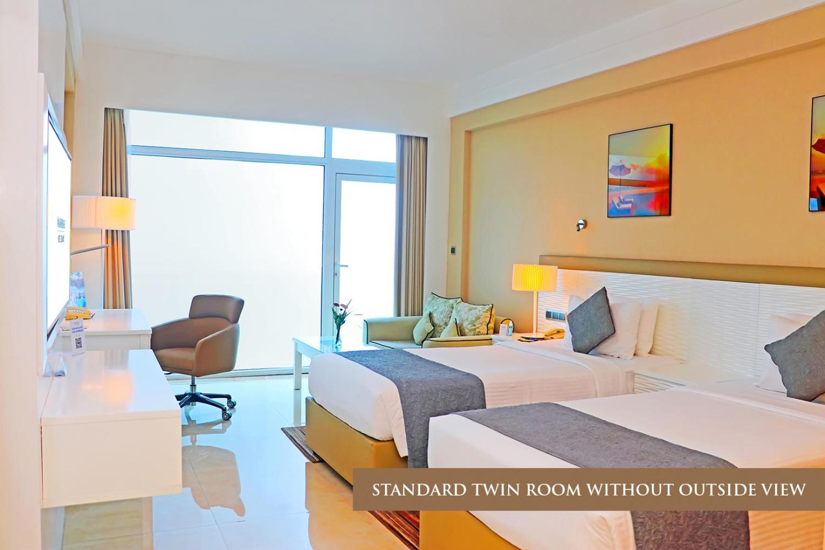 Standard Twin Room without Outside View - Complimentary City Tour & Access To Beach Lounge - Photo 2