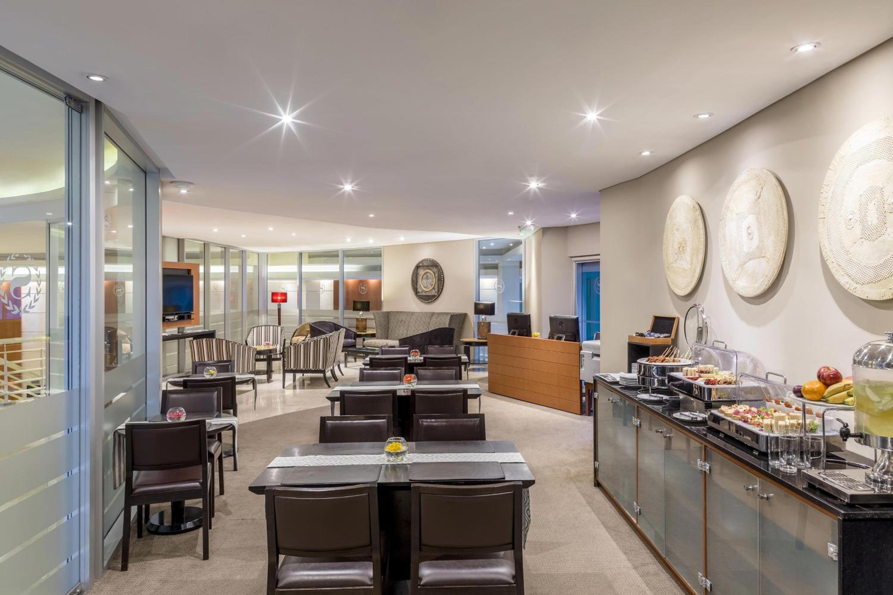 Sheraton Club, Club lounge access, Guest room, 2 Double photo 2