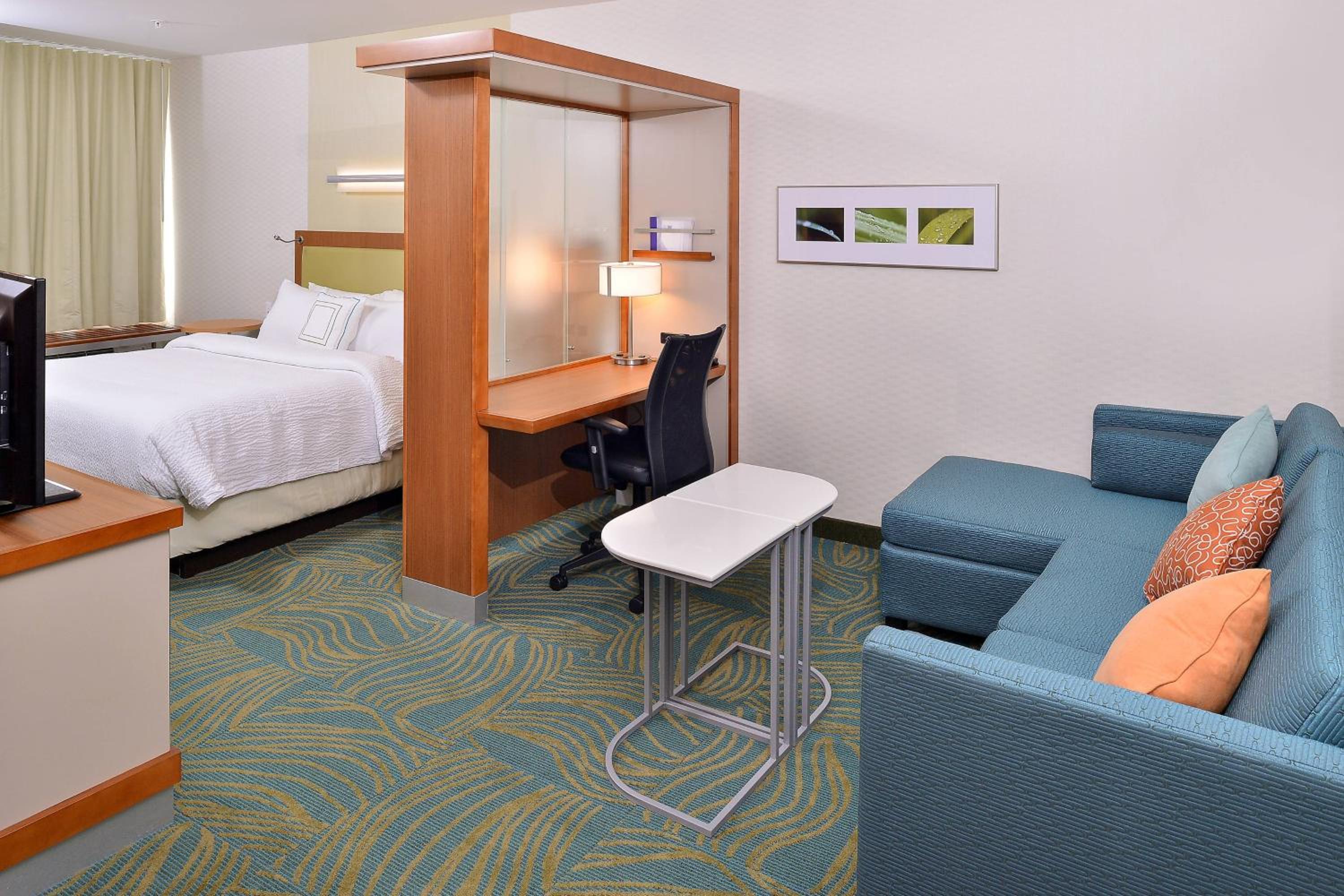 King Studio with Sofa Bed - Hearing Accessible photo 1
