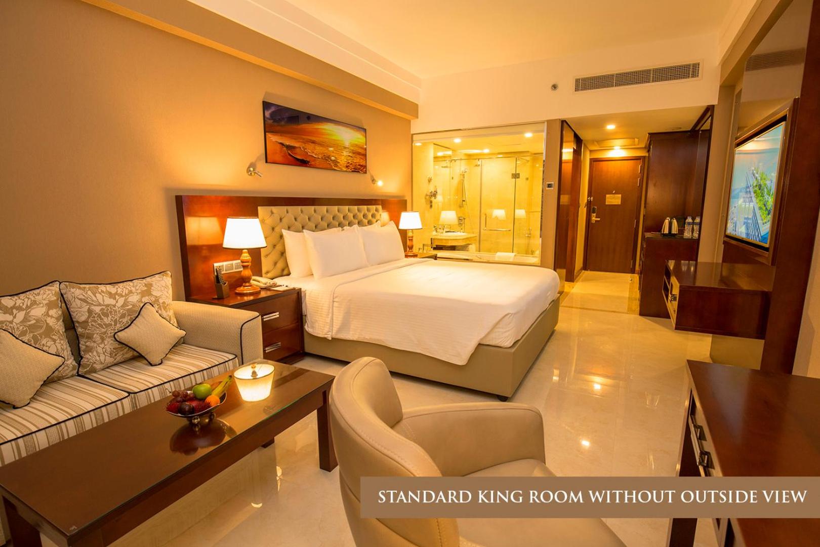 Standard King Room without Outside View - Complimentary City Tour & Access To Beach Lounge - Photo 4