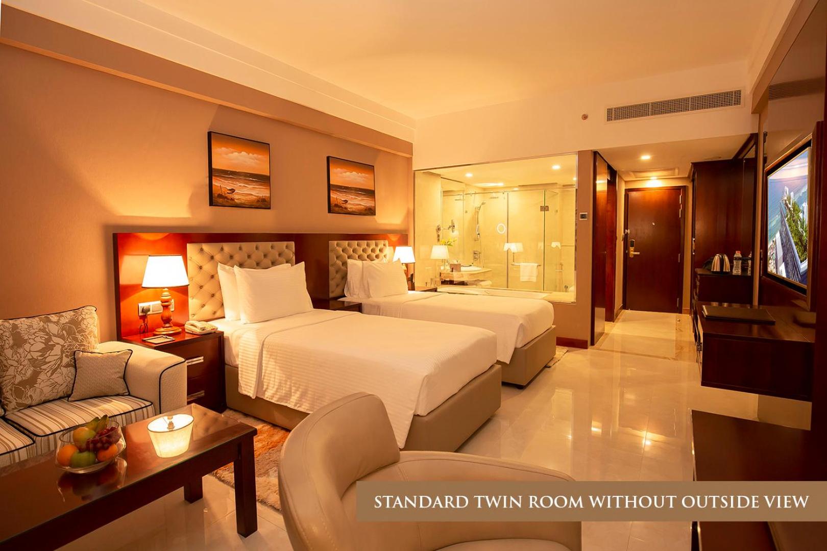 Standard Twin Room without Outside View - Complimentary City Tour & Access To Beach Lounge - Photo 5