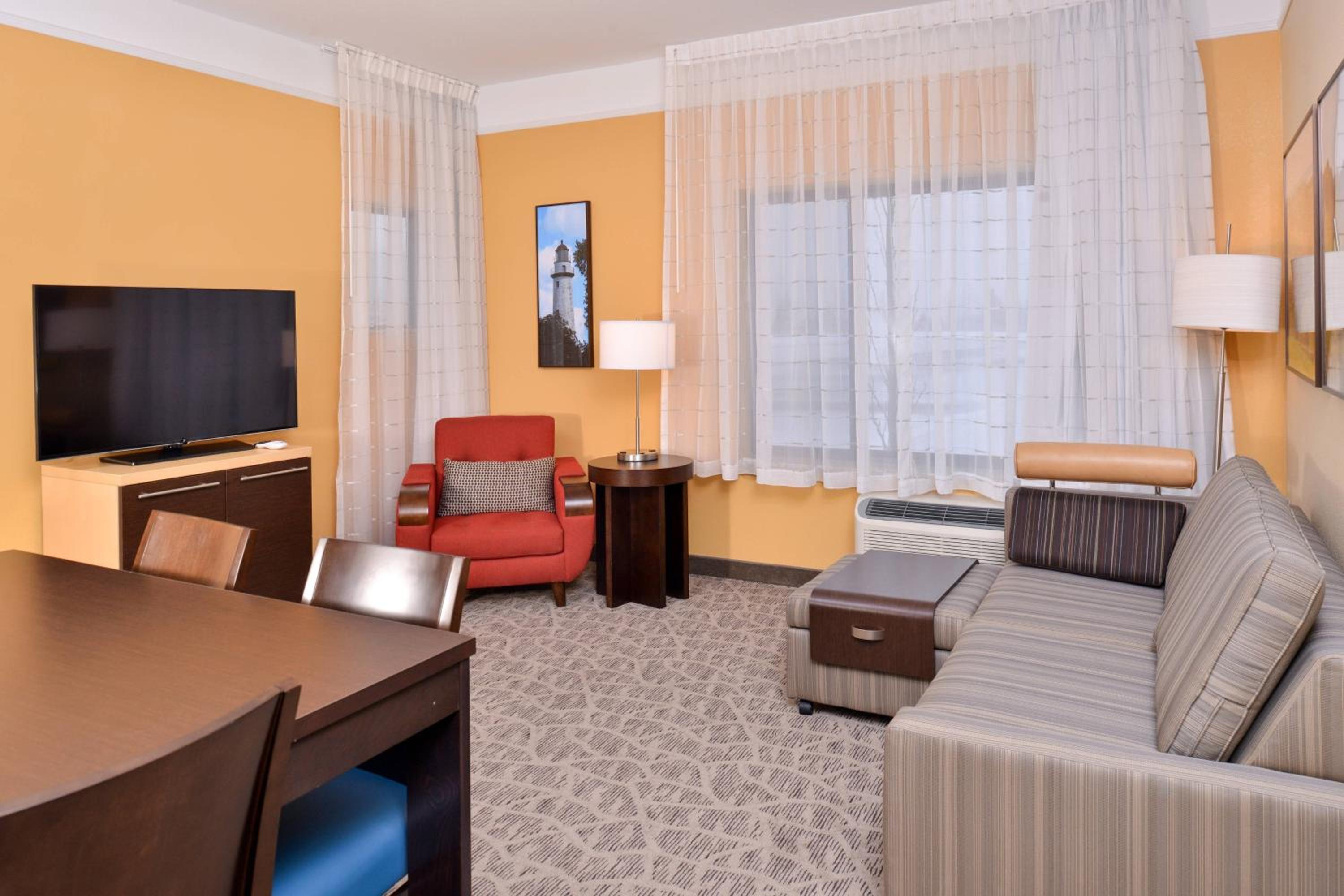 Two-Bedroom Suite - Hearing Accessible photo 2