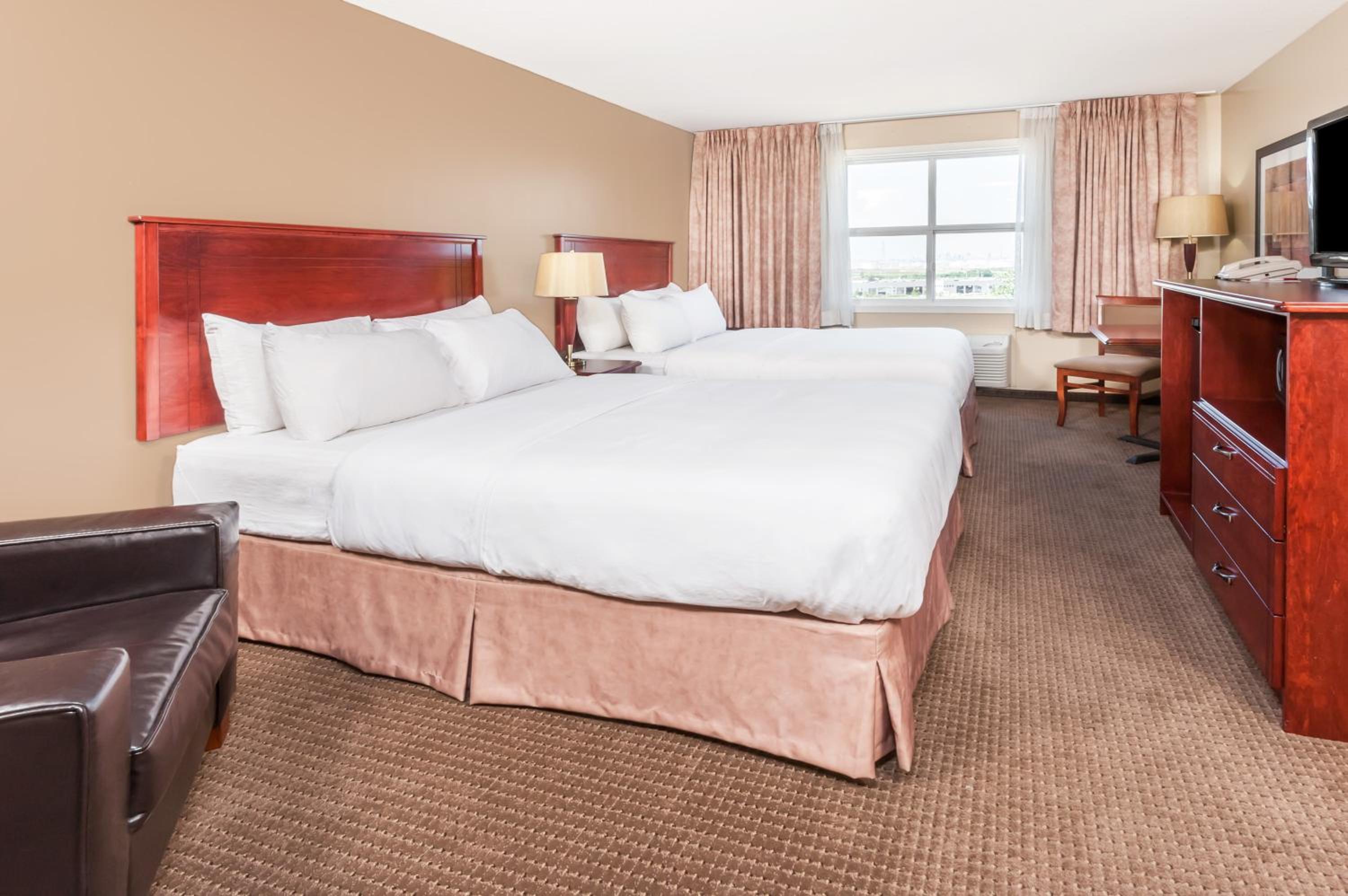 Queen Room with Two Queen Beds - Non-Smoking