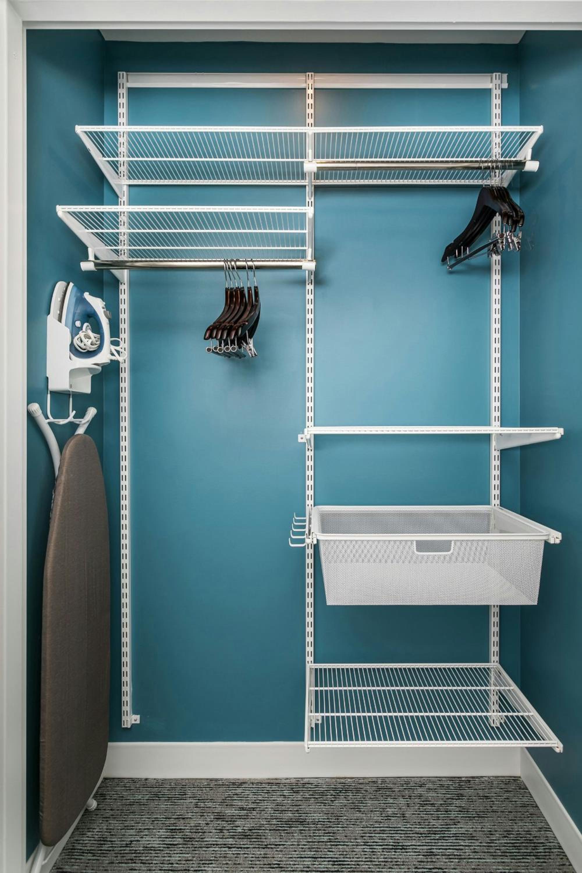 Studio with Two Queen Beds and Roll-In Shower - Mobility Accessible thumbnail 6