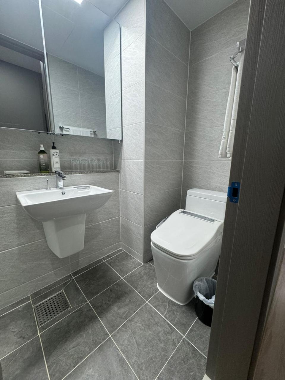 [Eco Plan] Deluxe Family Suite - No Cleaning Service Included during stay(Paid bedding and towel change)