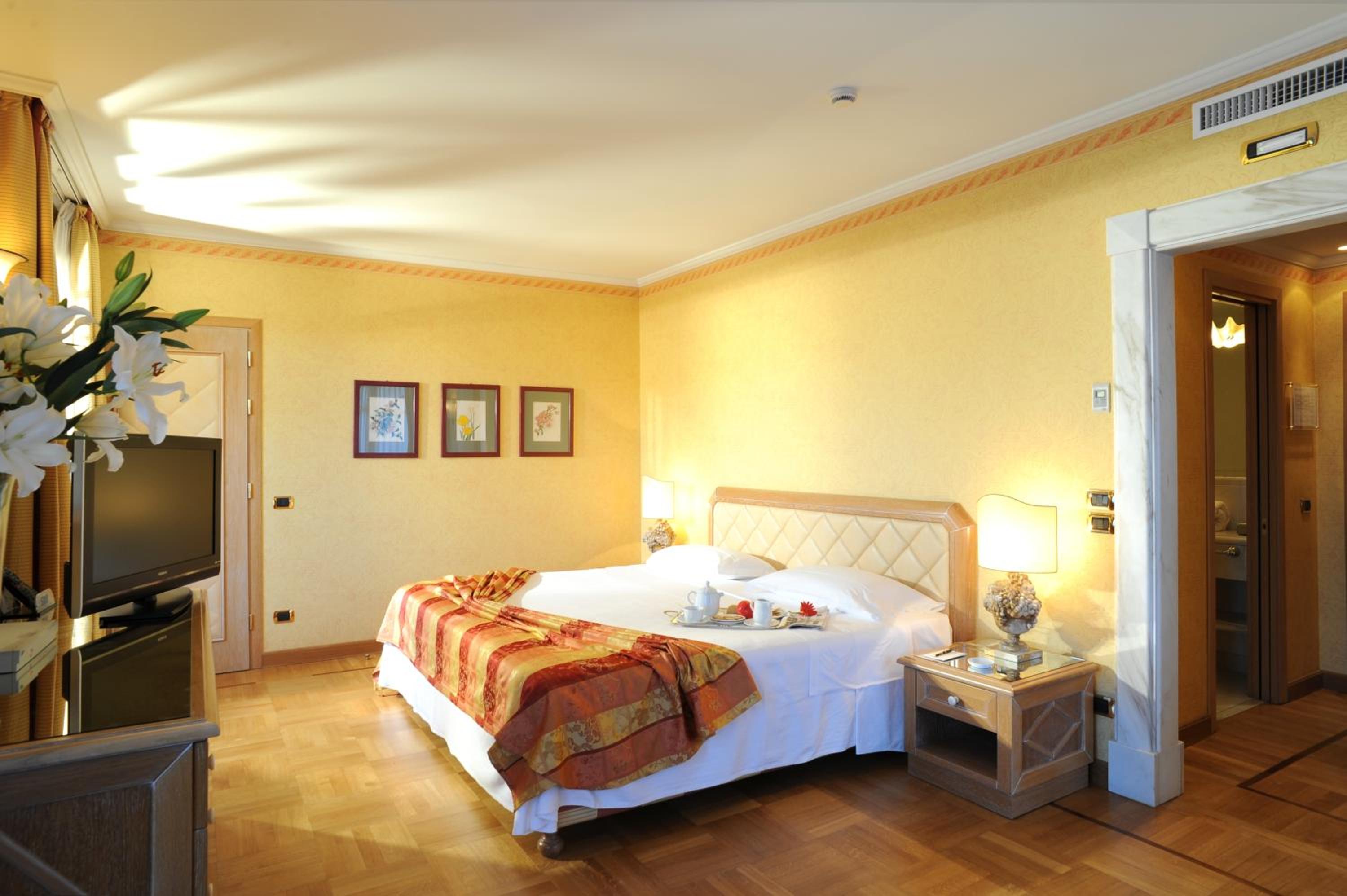 Modern Double Room - Villa Duse photo 2