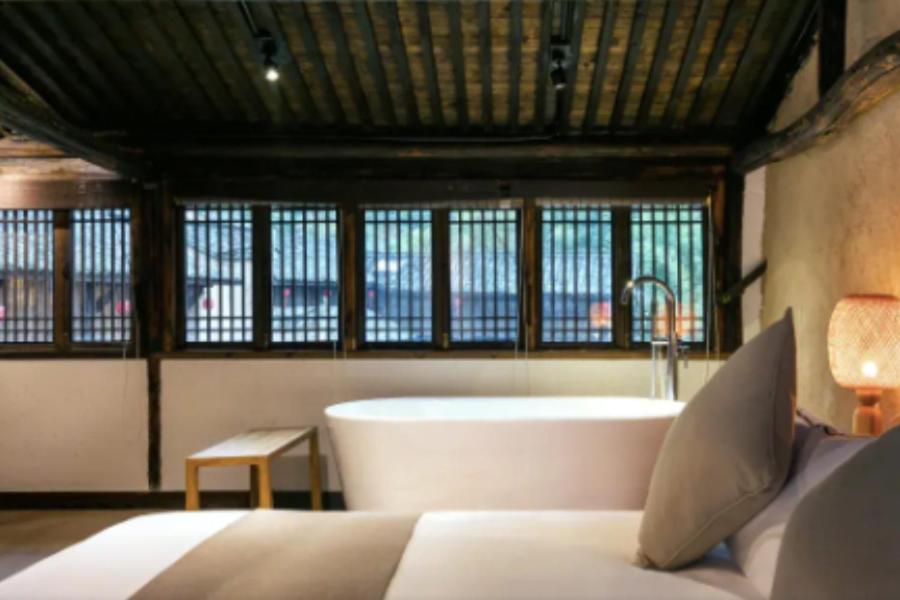 Studio with Spa Bath photo 1