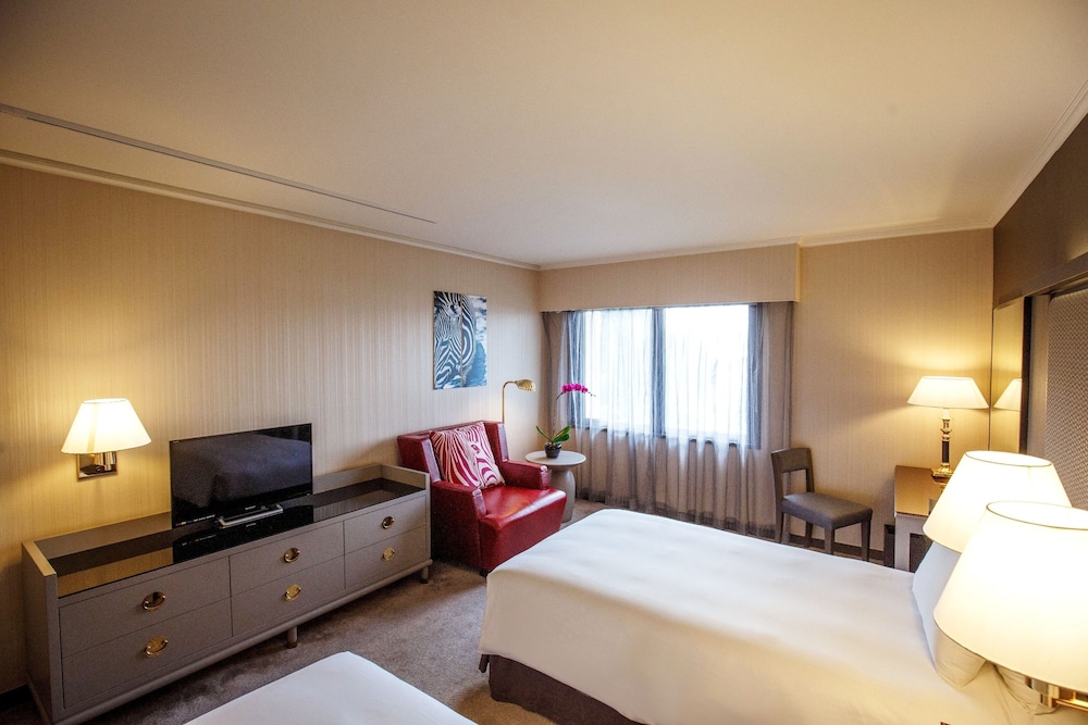 Premier Double Room, Sea Facing photo 2