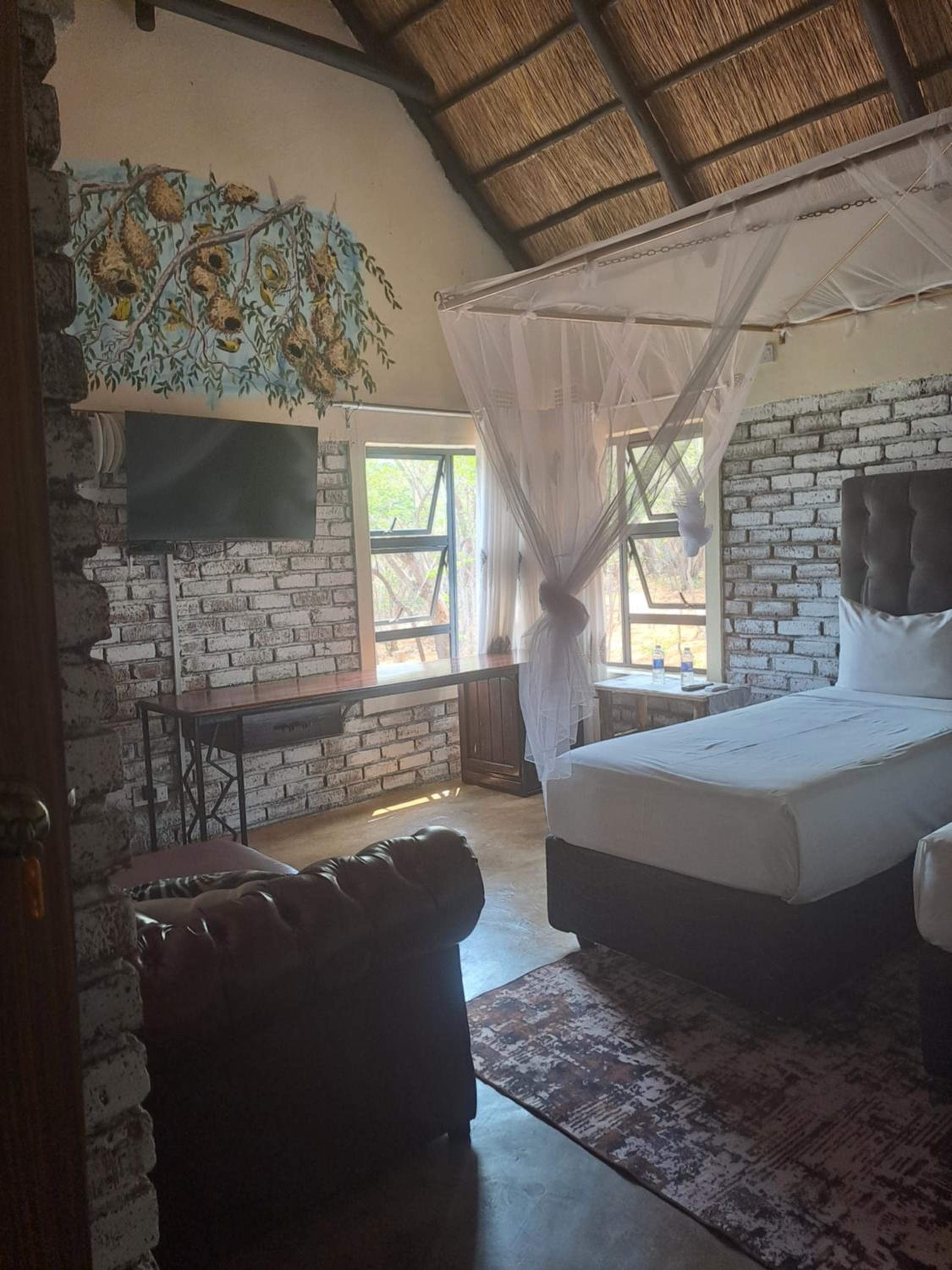 Superior Double or Twin Room with Garden View photo 3