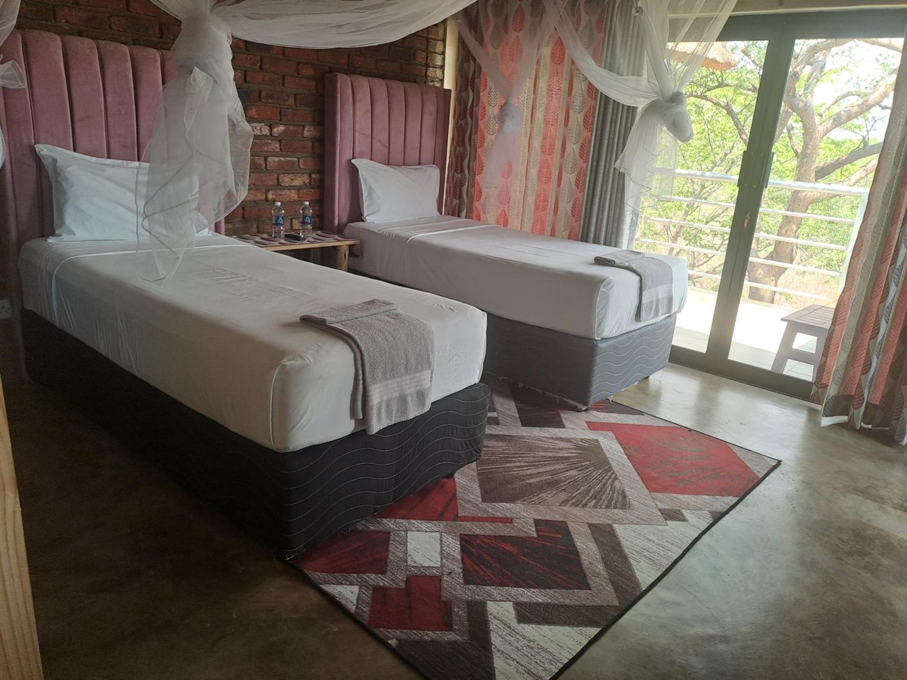 Superior Double or Twin Room with Mountain View photo 1