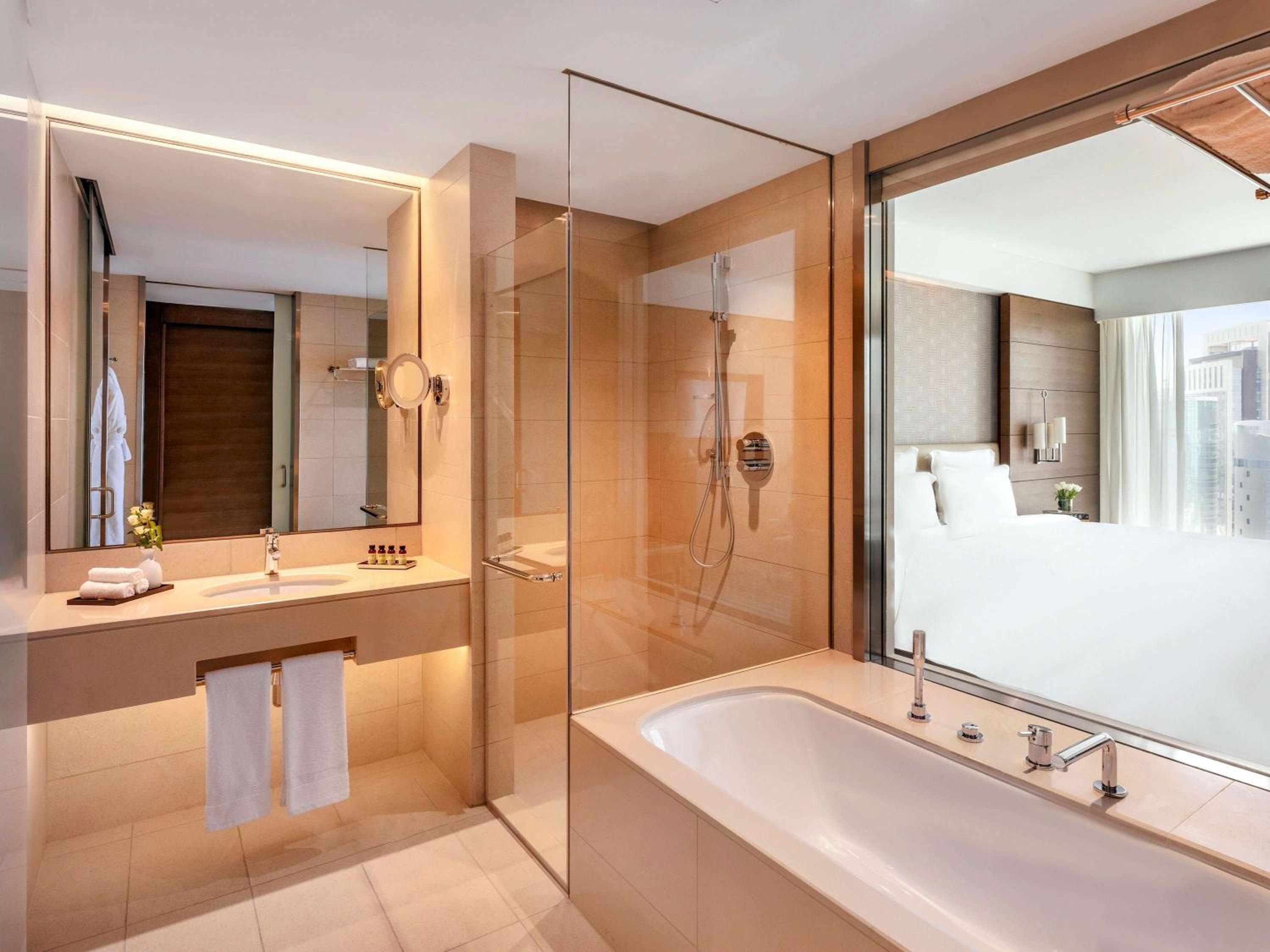 Three-Bedroom King Apartment with Two King and Two Twin Beds and Kitchen